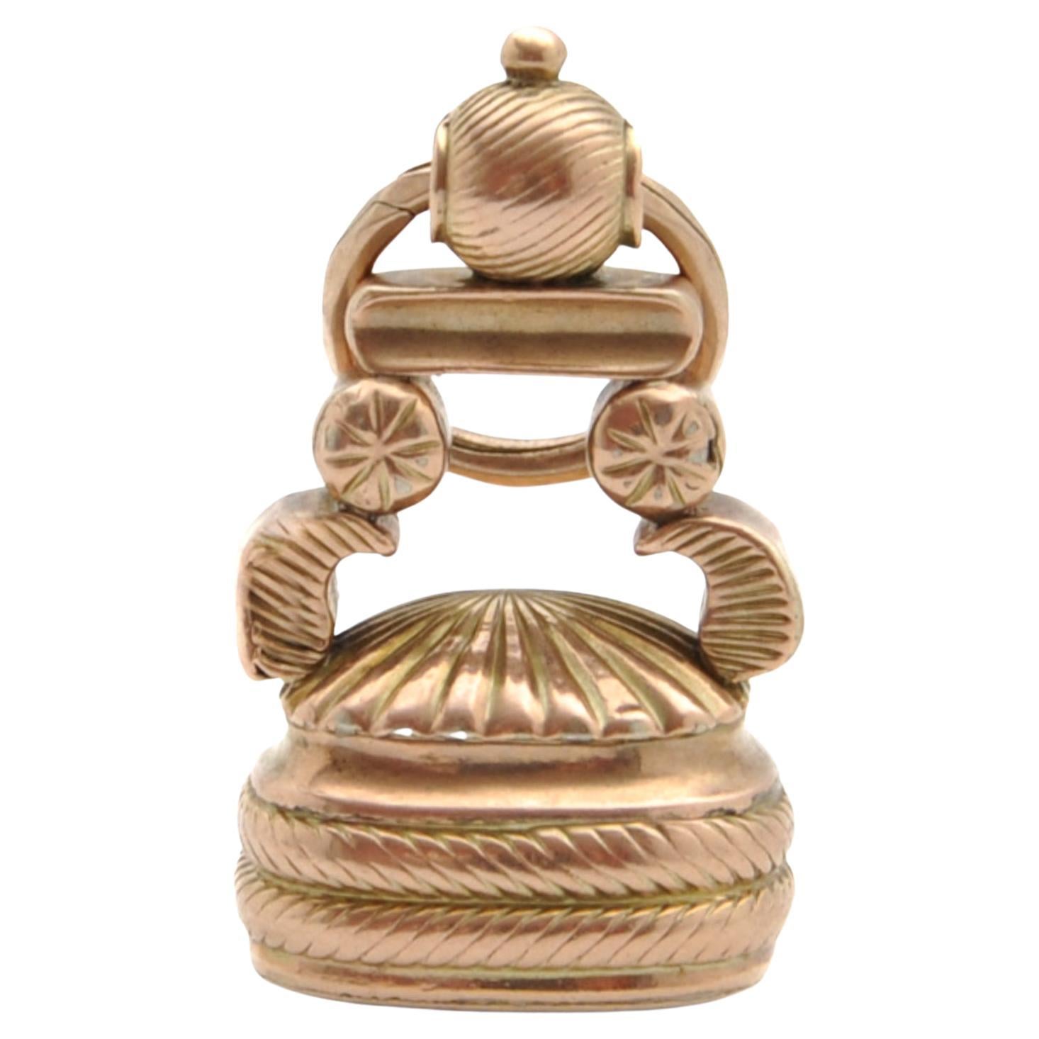 Quadrato Charme georgiano in oro antico e pietra citrina con anello divisorio in vendita