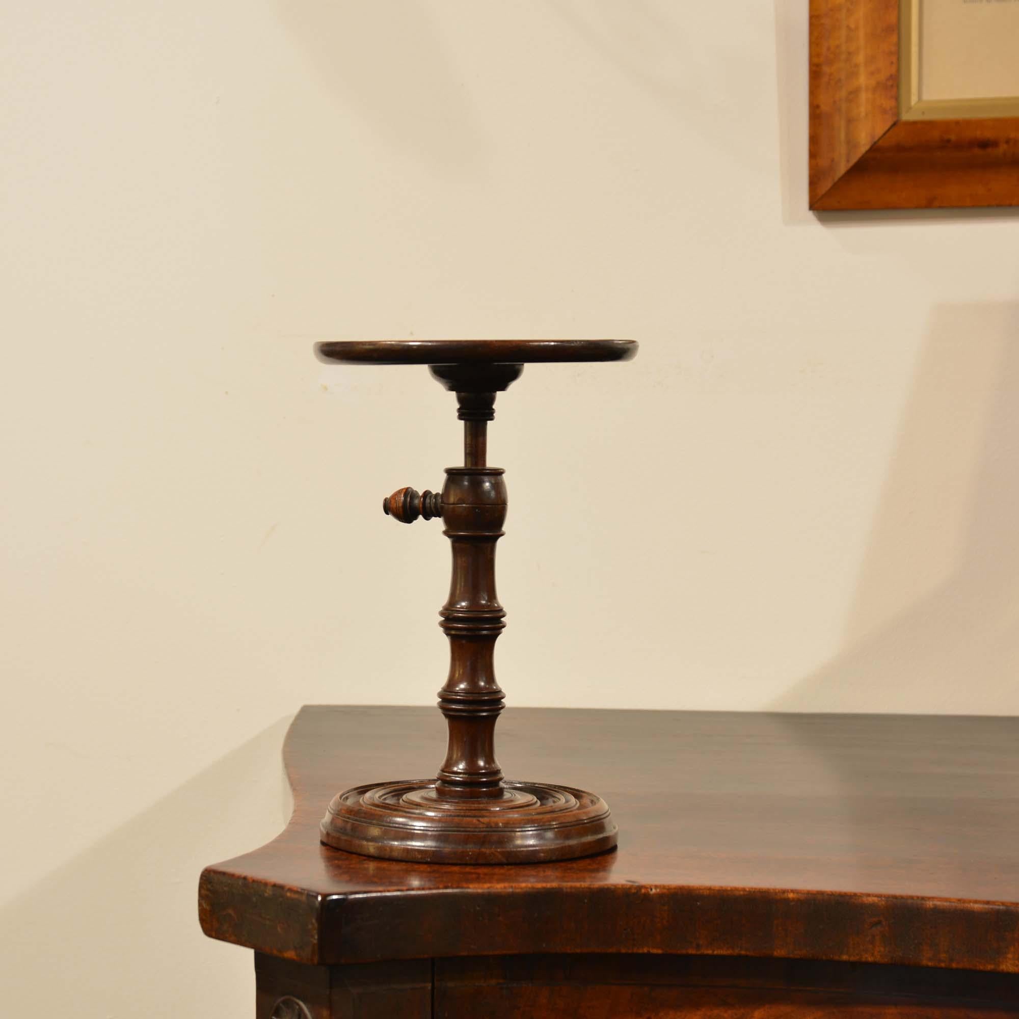 Giorgio III Portacandele georgiano in mogano antico in vendita