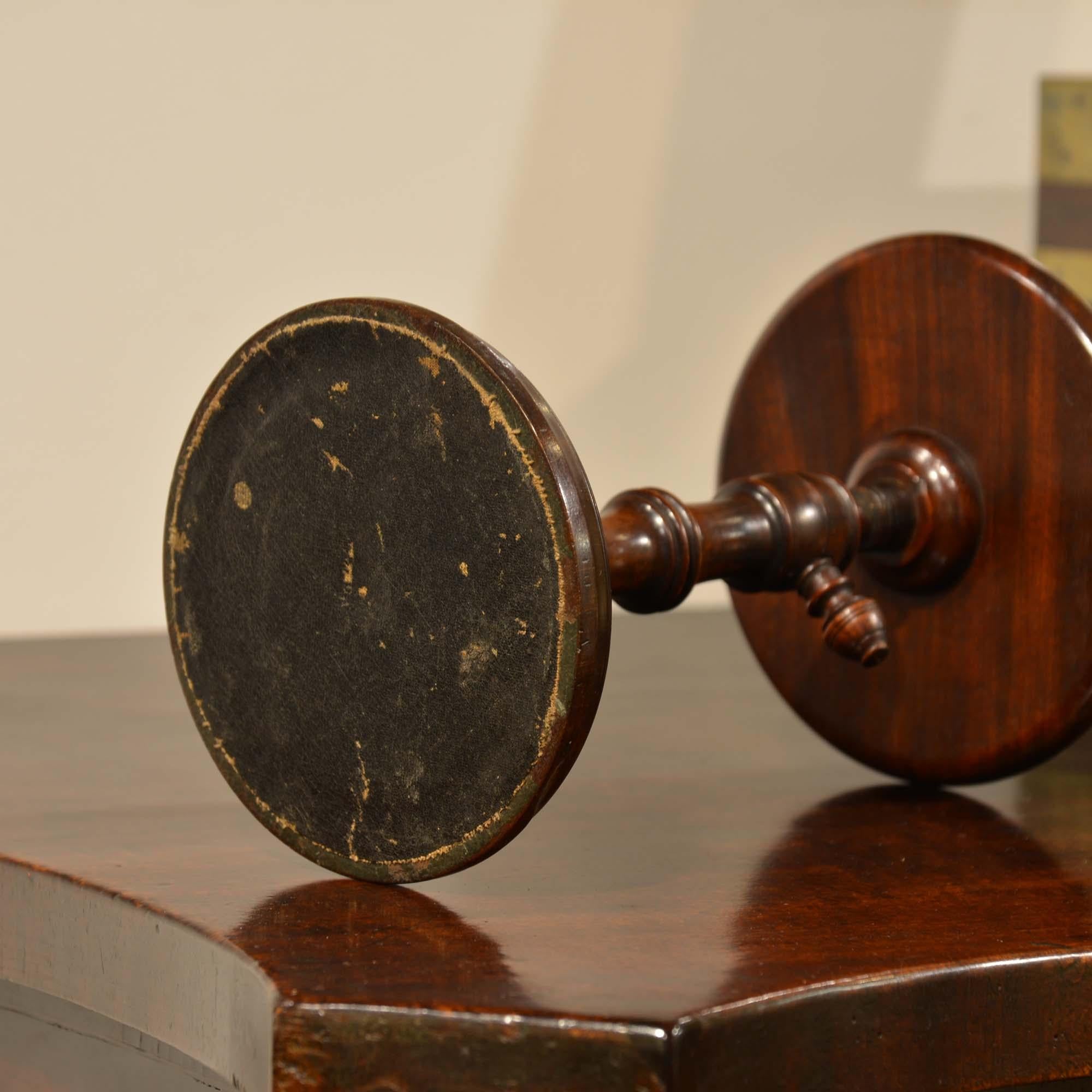 Portacandele georgiano in mogano antico in vendita 1