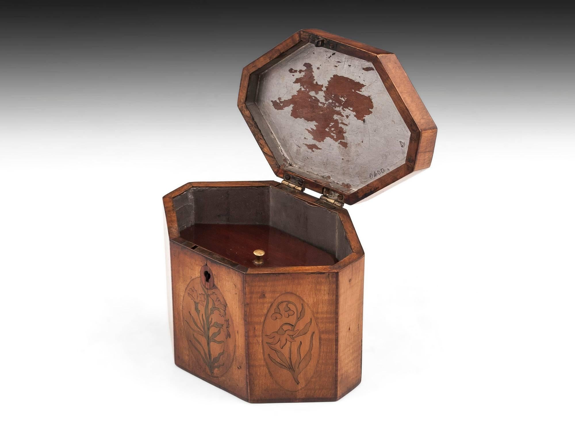 Georgian Antique Octagonal Sycamore Tea Caddy 18th Century For Sale 1