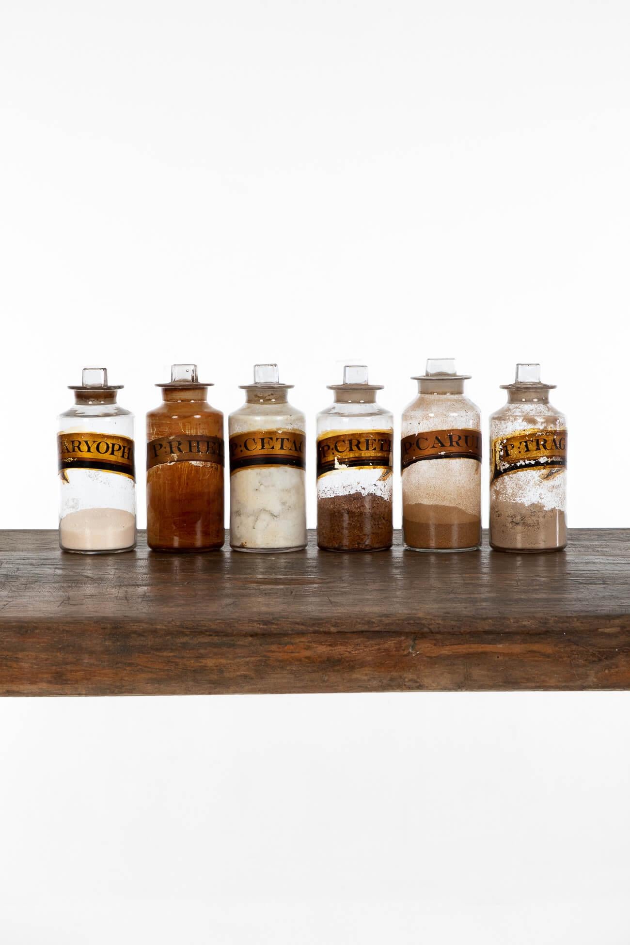 Georgian apothecary bottles For Sale 1