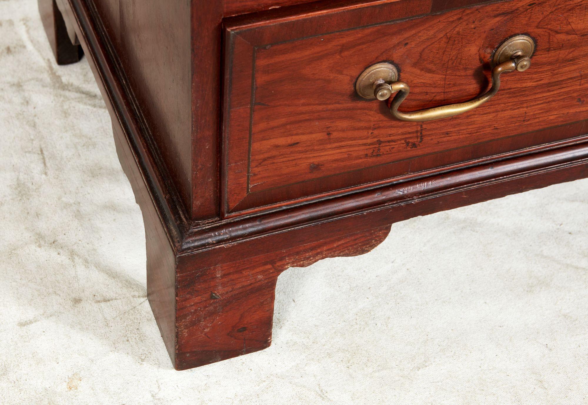 Georgianische Bachelor's Chest im Angebot 8