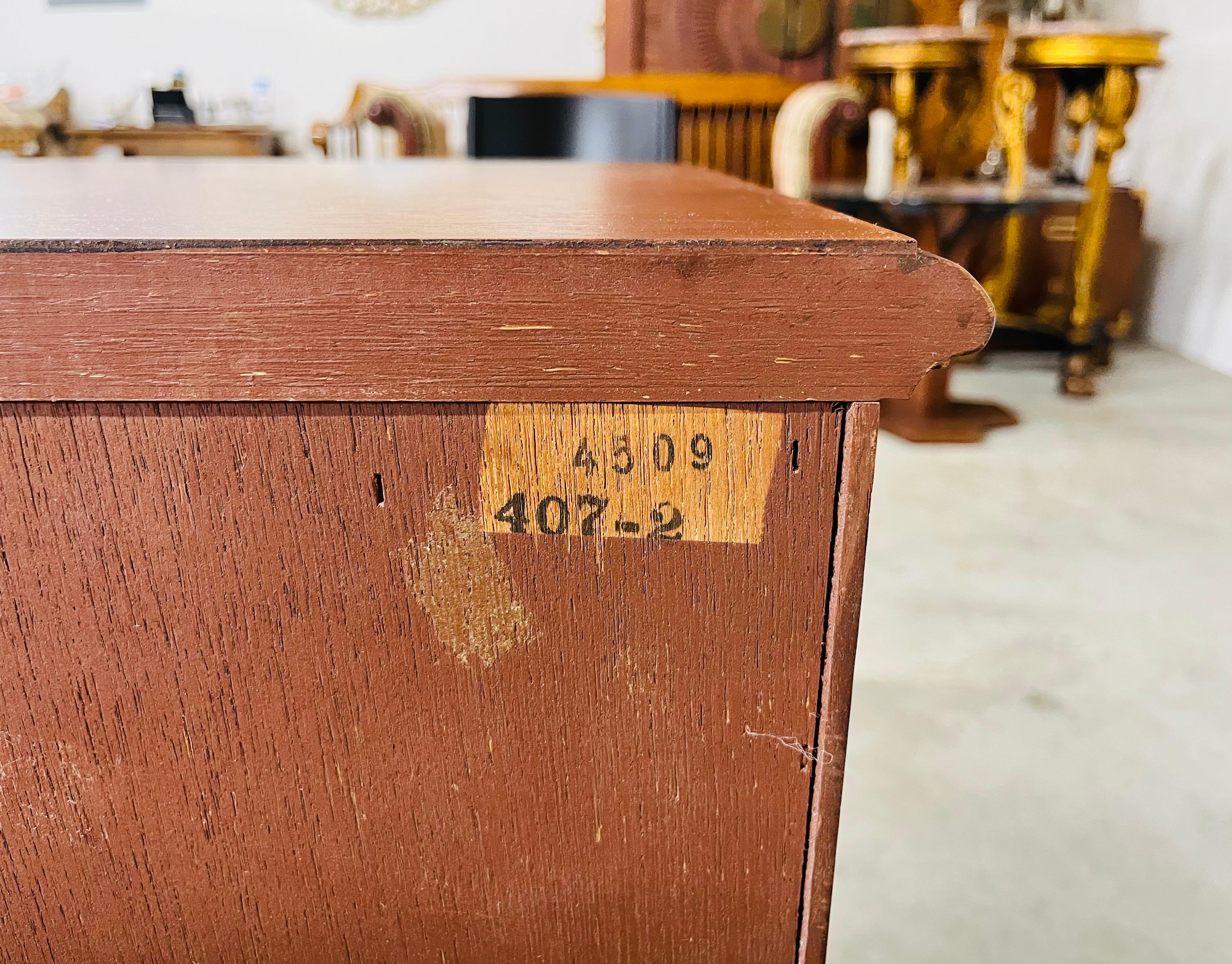 Chippendale Baker Furniture Mahogany & Brass Night-Stands 6
