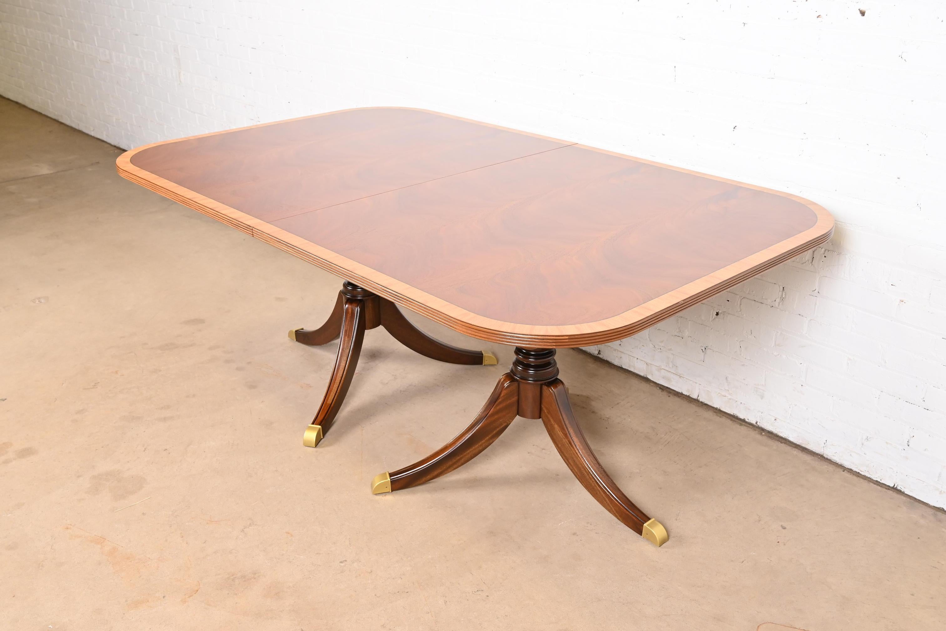 Georgian Banded Flame Mahogany Double Pedestal Dining Table, Newly Refinished 3