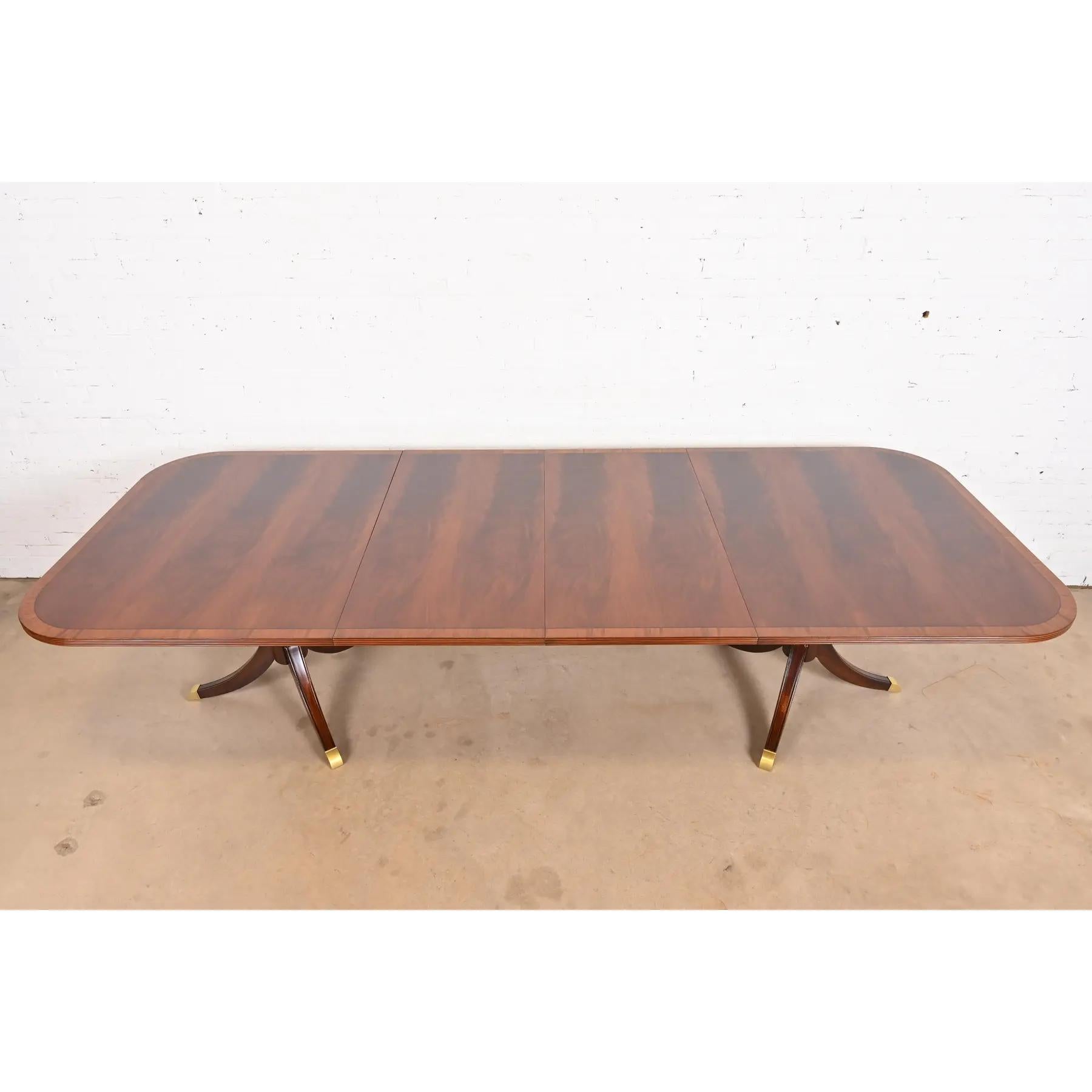 Brass Georgian Banded Flame Mahogany Double Pedestal Dining Table, Refinished For Sale