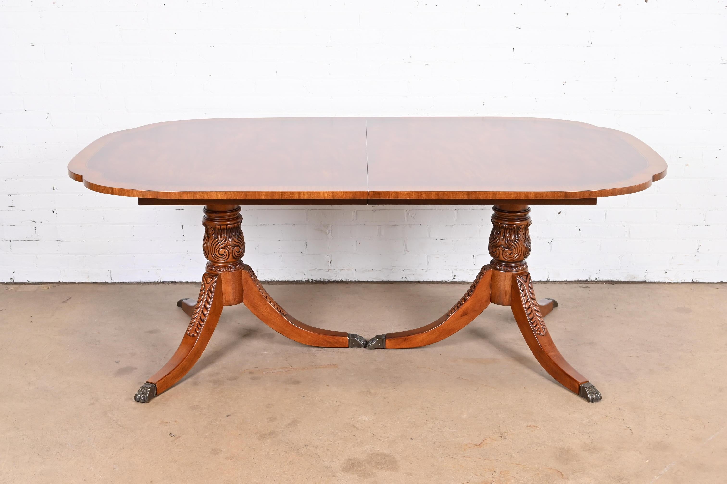 Georgian Banded Mahogany Double Pedestal Dining Table Attributed to Henredon 4