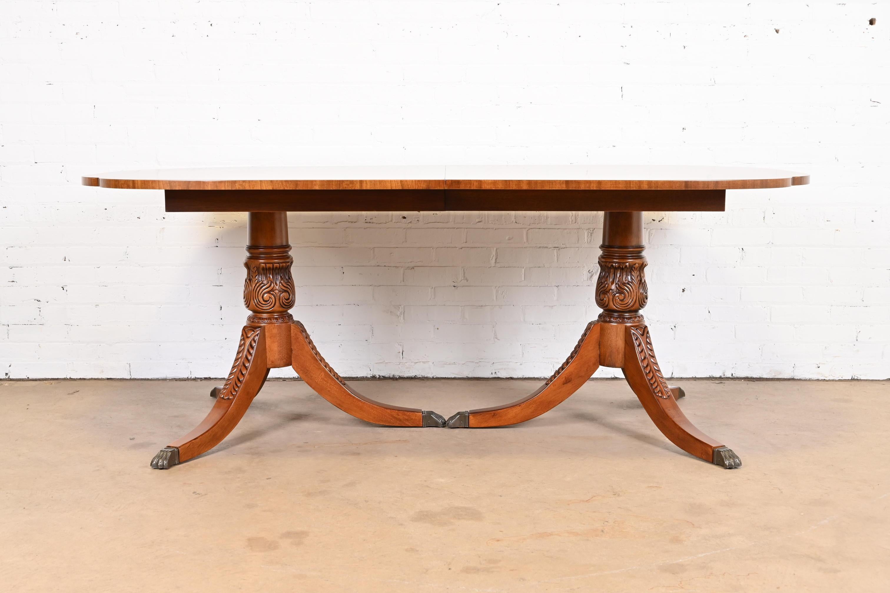 Georgian Banded Mahogany Double Pedestal Dining Table Attributed to Henredon 5
