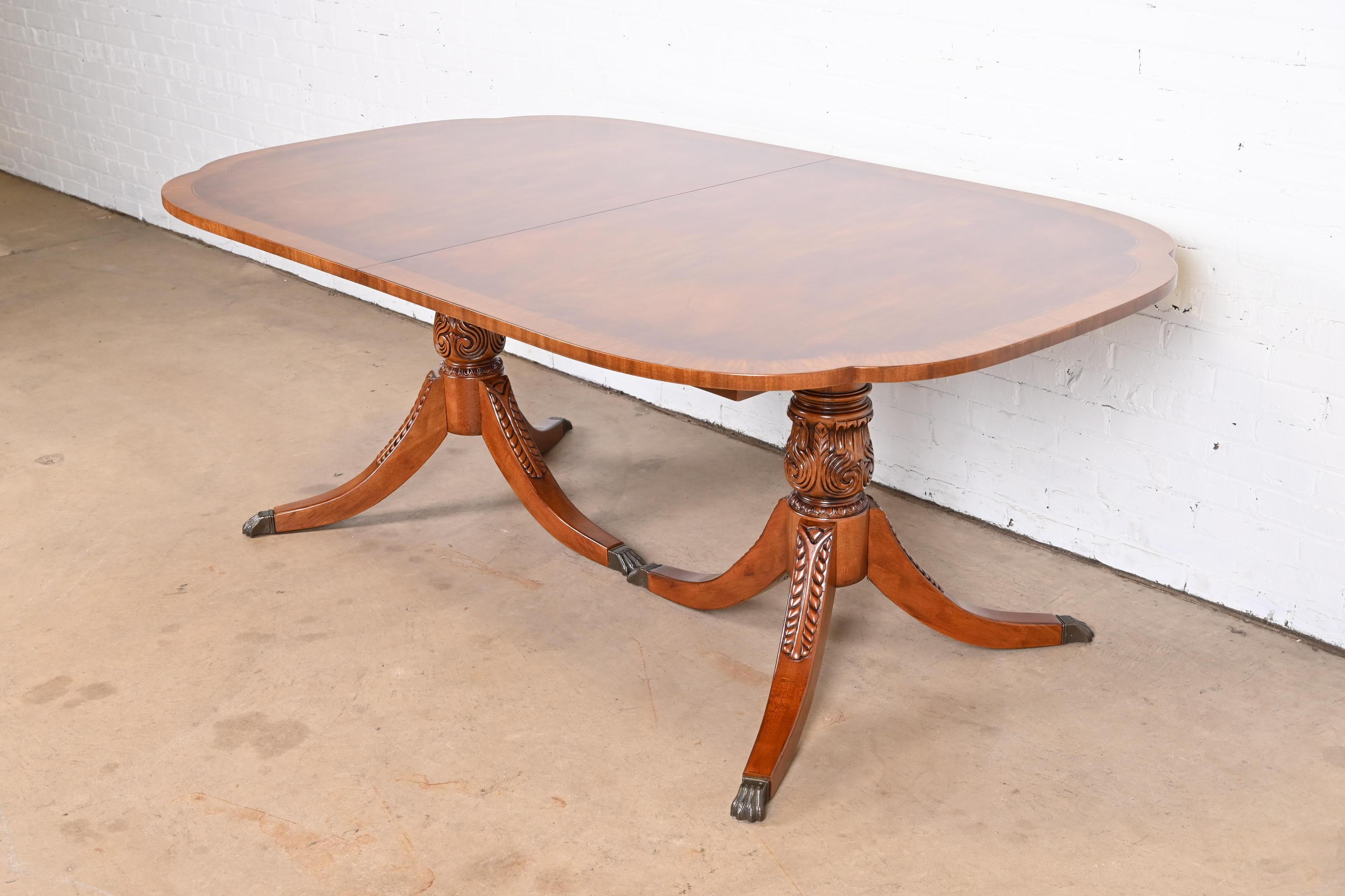 Georgian Banded Mahogany Double Pedestal Dining Table Attributed to Henredon 6