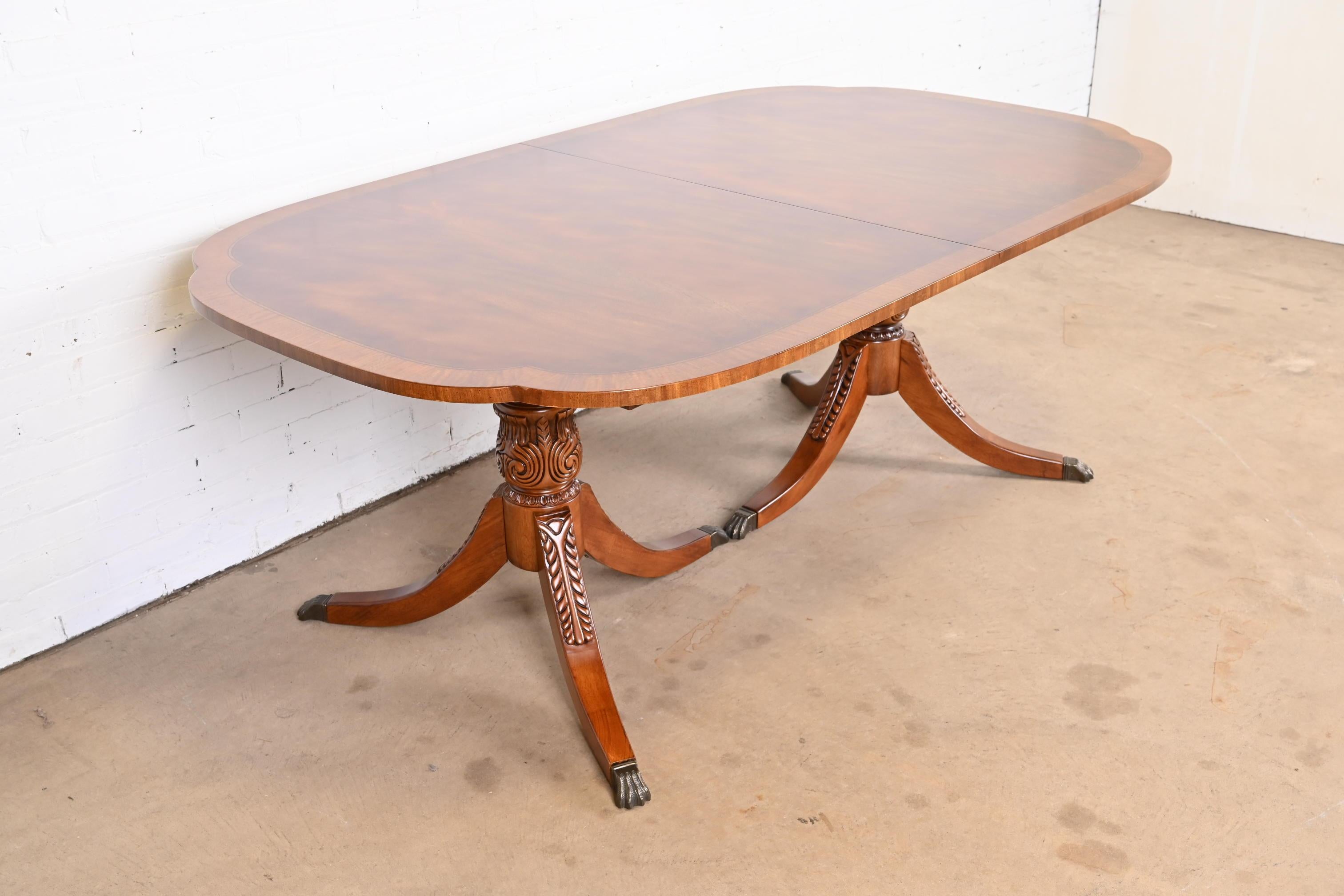 Georgian Banded Mahogany Double Pedestal Dining Table Attributed to Henredon 8