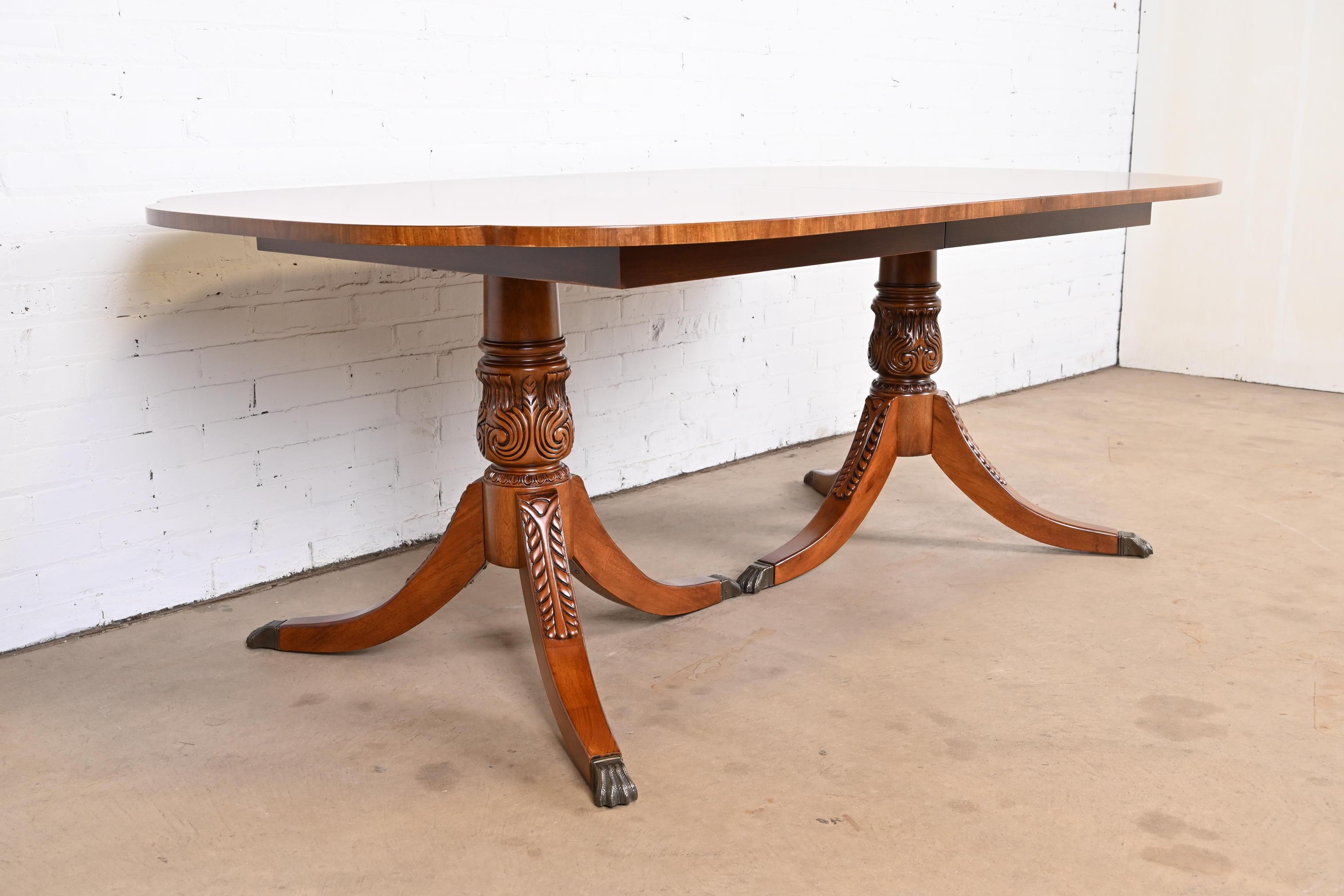 Georgian Banded Mahogany Double Pedestal Dining Table Attributed to Henredon 9