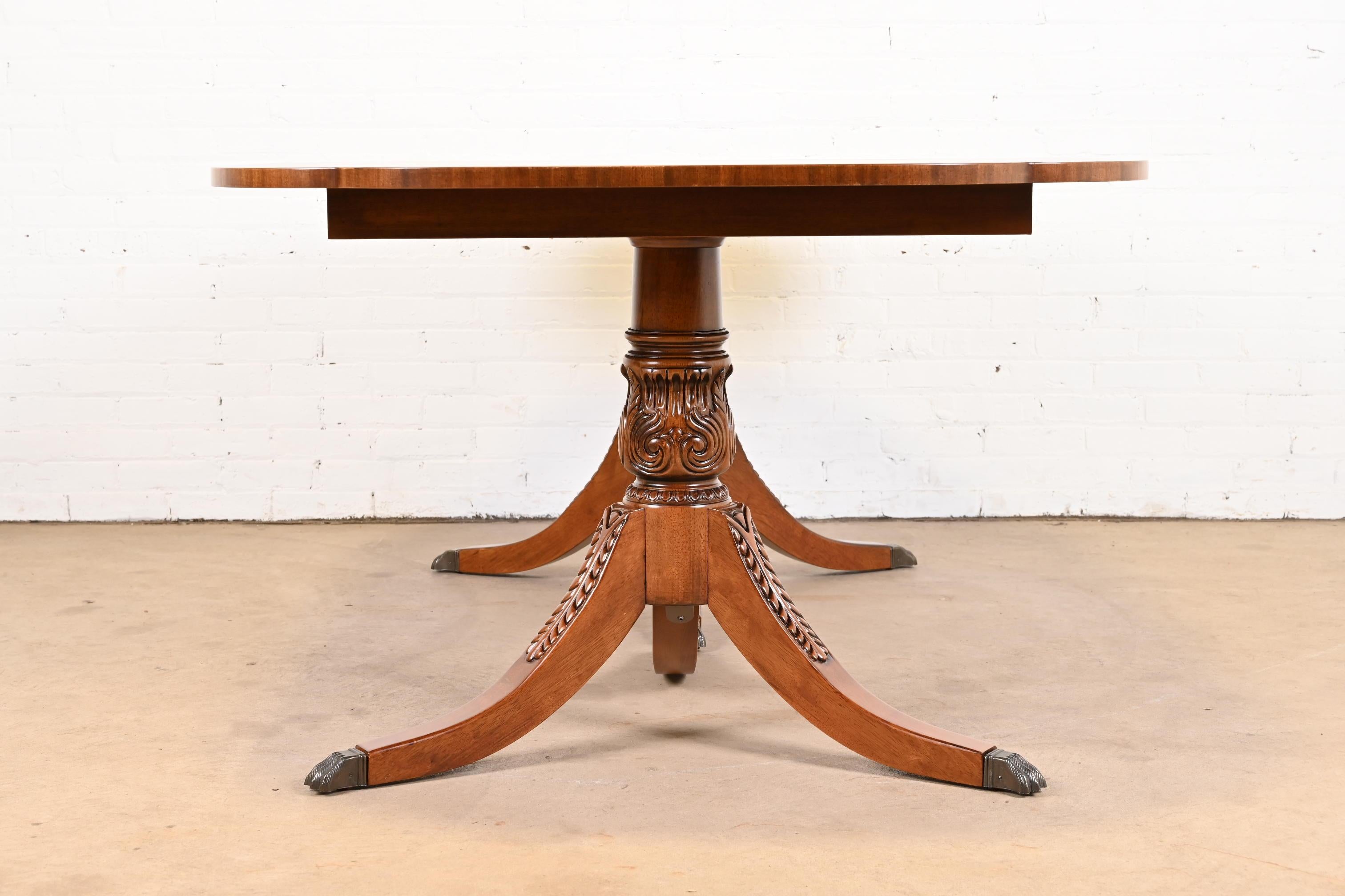 Georgian Banded Mahogany Double Pedestal Dining Table Attributed to Henredon 13
