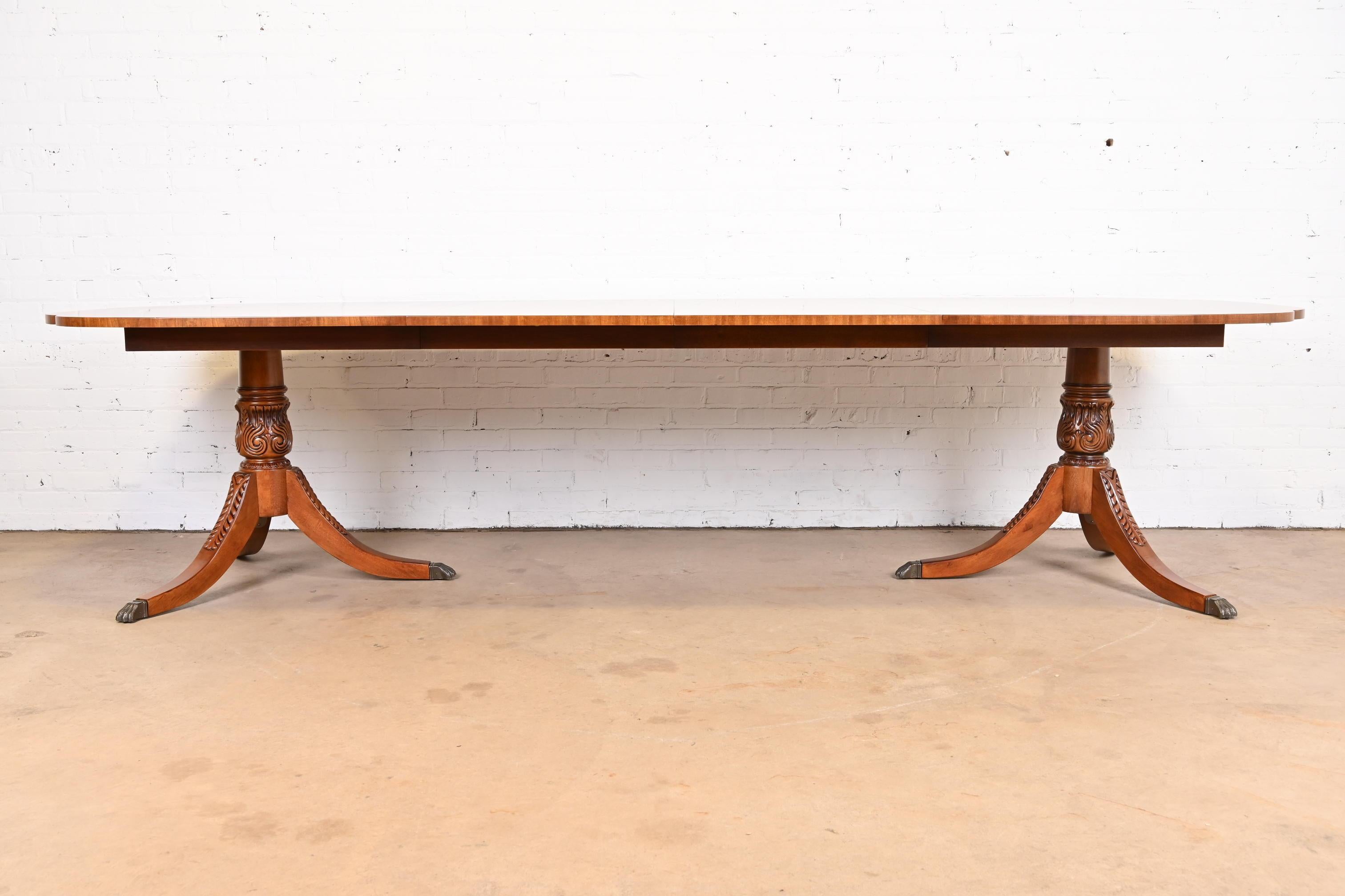 Georgian Banded Mahogany Double Pedestal Dining Table Attributed to Henredon 1