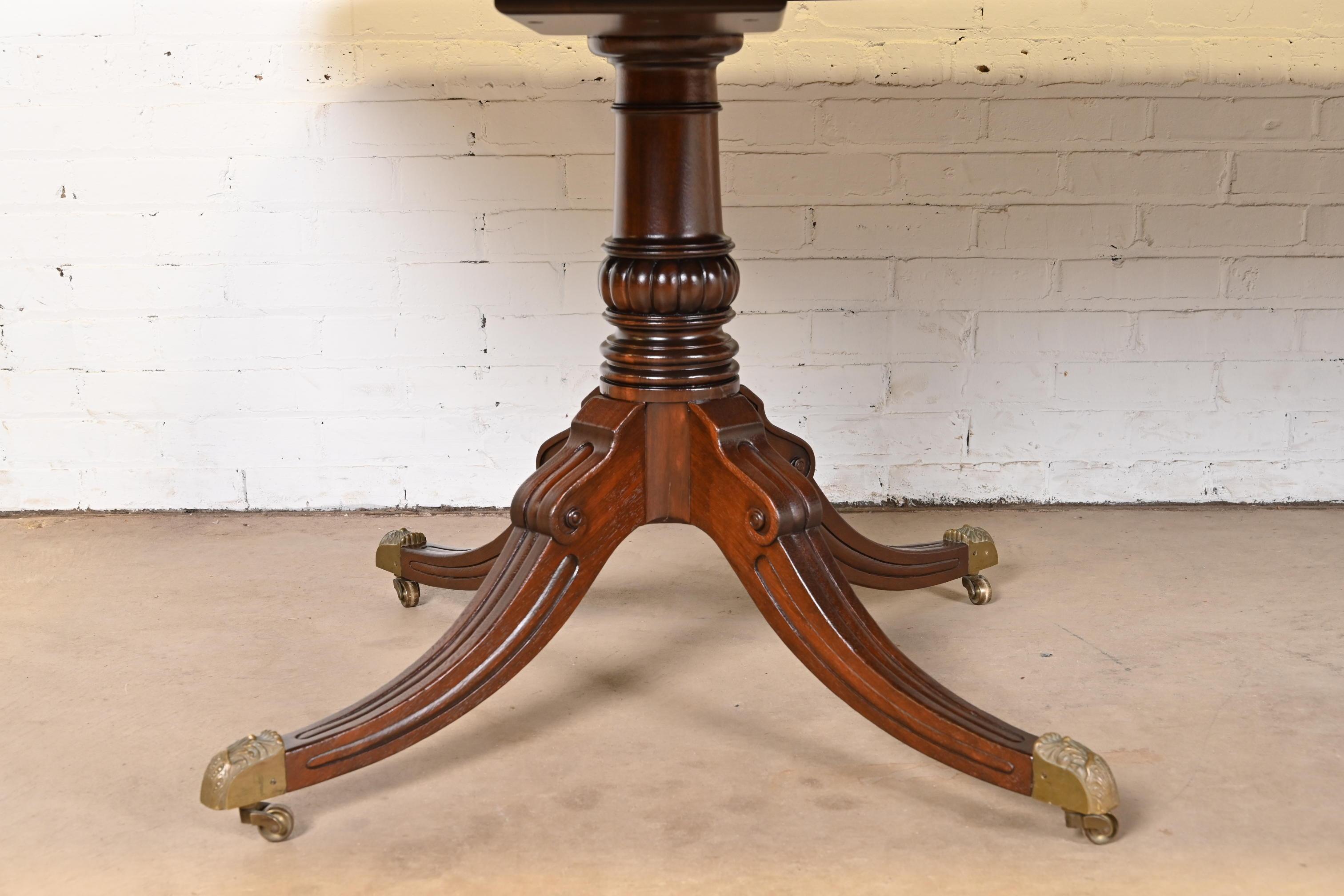 Georgian Banded Mahogany Double Pedestal Dining Table, Newly Refinished For Sale 3