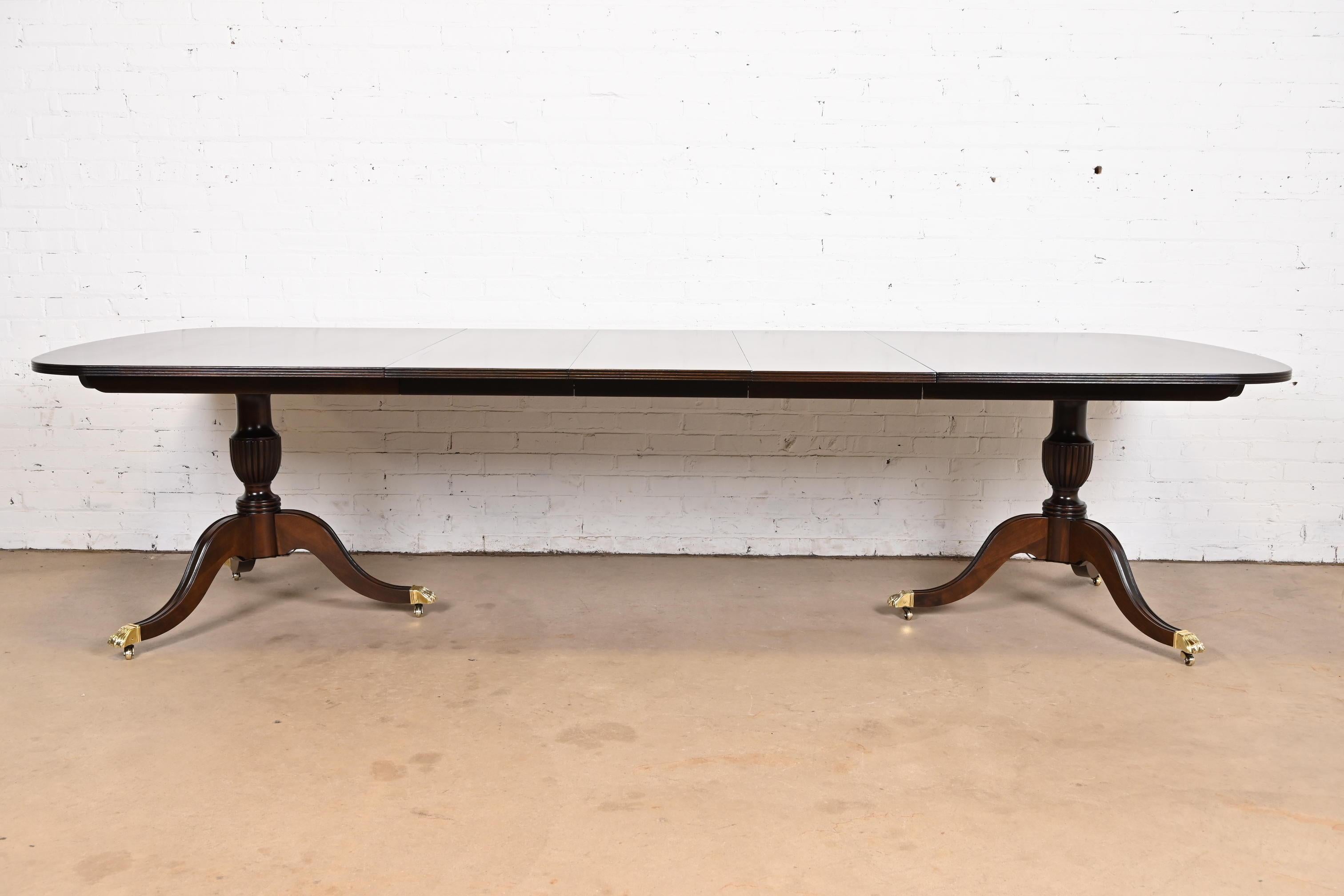 20th Century Georgian Banded Mahogany Double Pedestal Extension Dining Table, Refinished