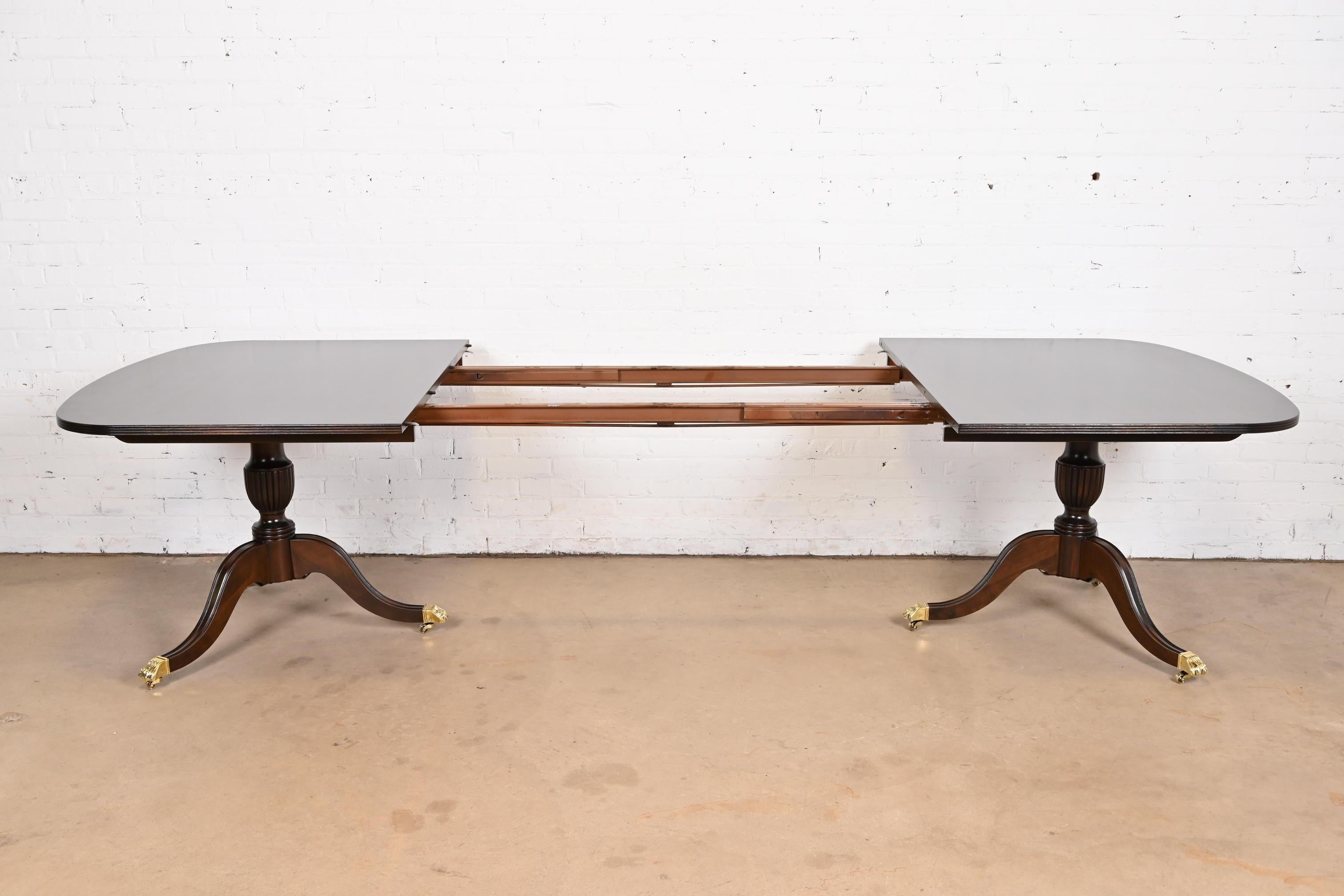 Georgian Banded Mahogany Double Pedestal Extension Dining Table, Refinished 1
