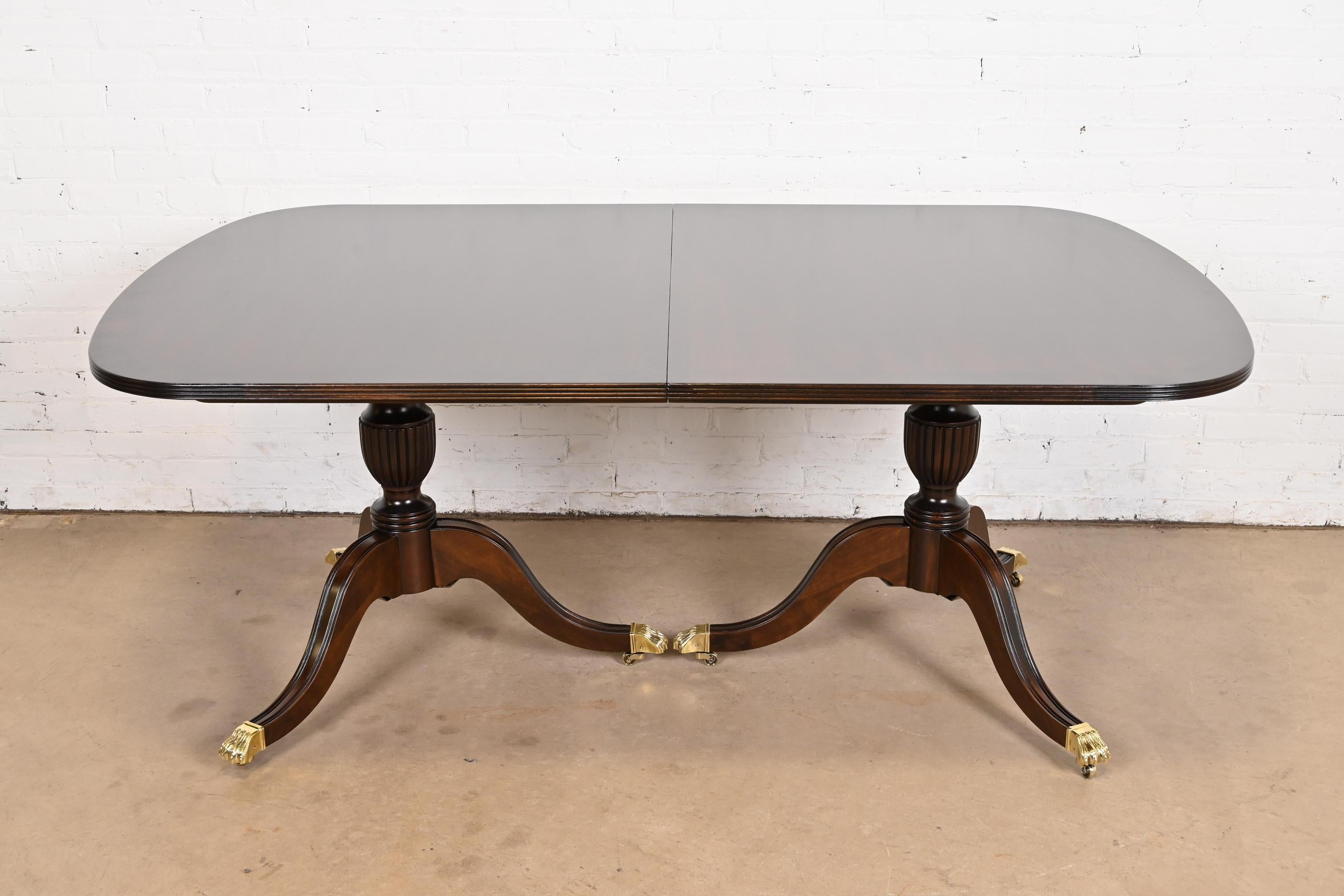 Georgian Banded Mahogany Double Pedestal Extension Dining Table, Refinished 2