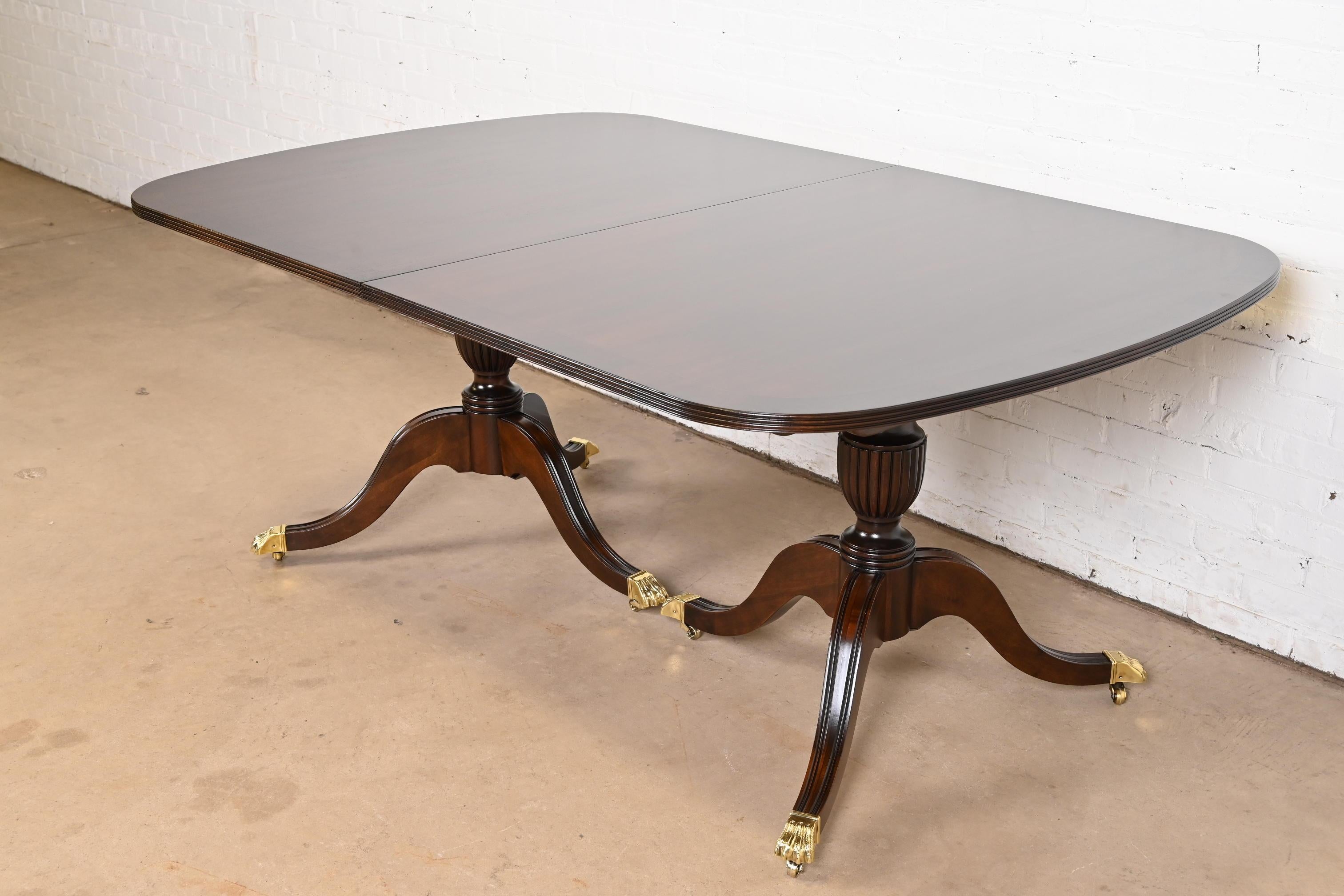 Georgian Banded Mahogany Double Pedestal Extension Dining Table, Refinished 3