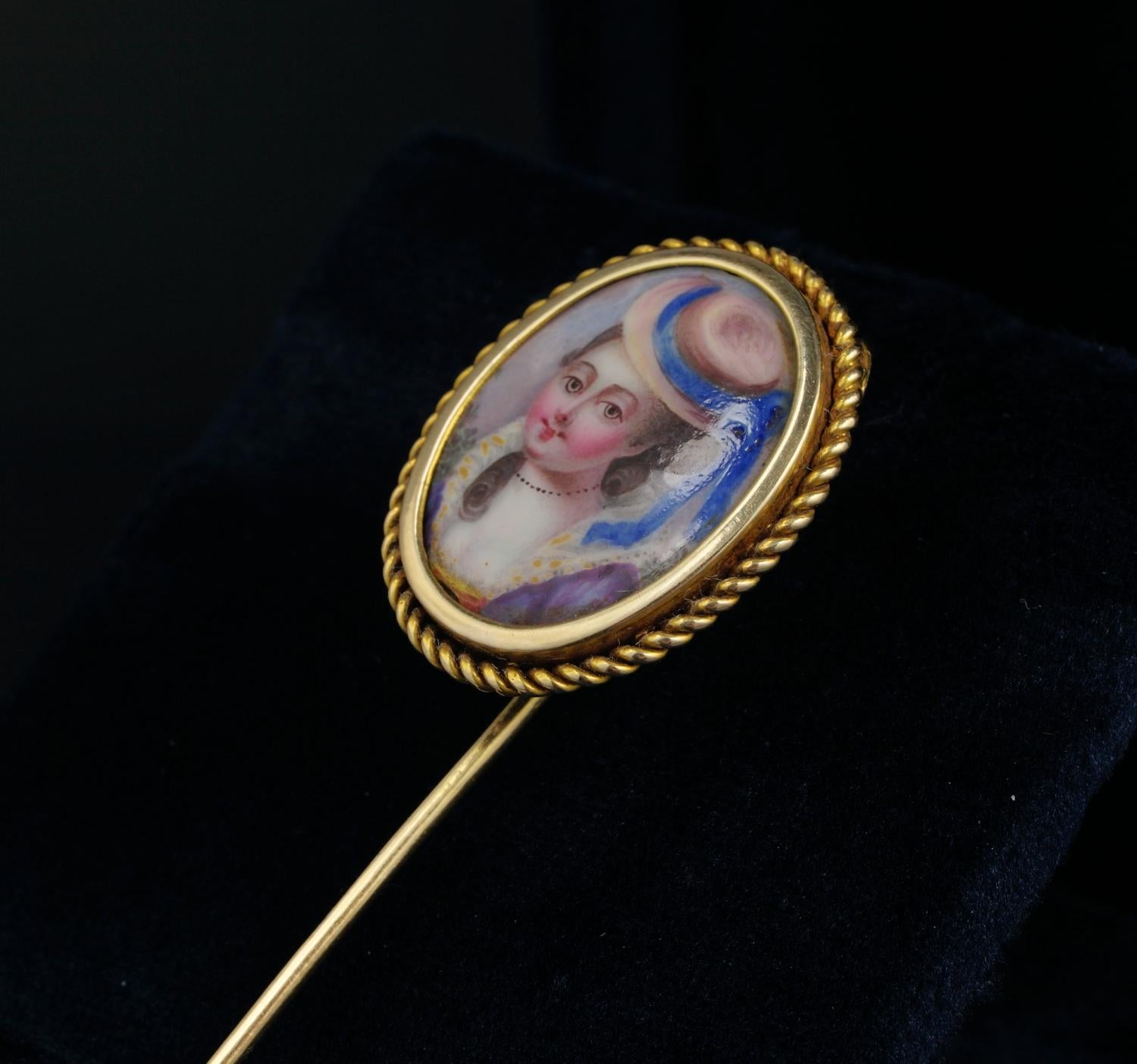 Georgian Beautiful Lady Portrait Miniature 16 Karat Rare Stick Pin For Sale 1