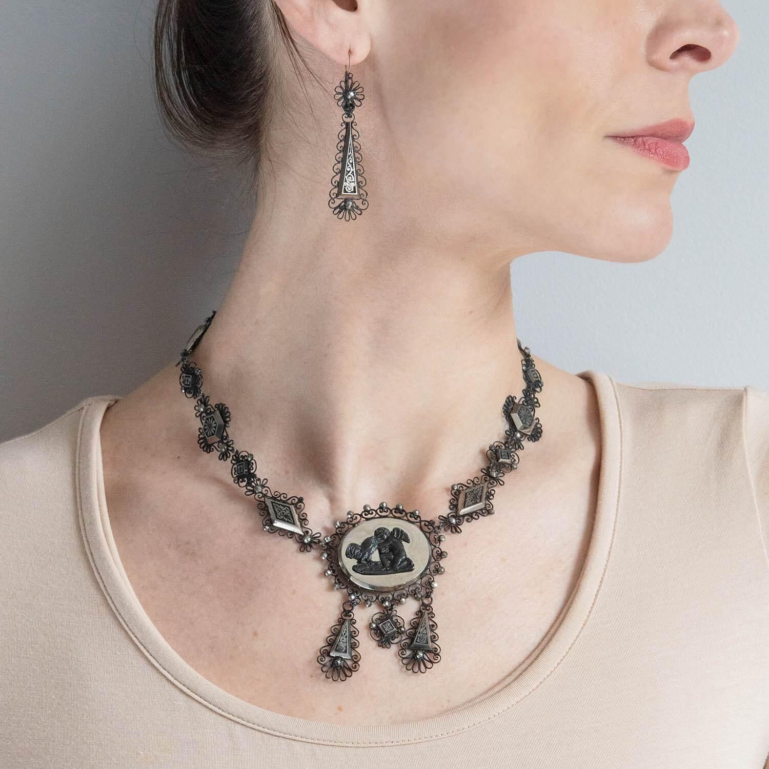 Georgian Berlin Iron and Mirrored Cut Steel Necklace and Earring Set For Sale 4