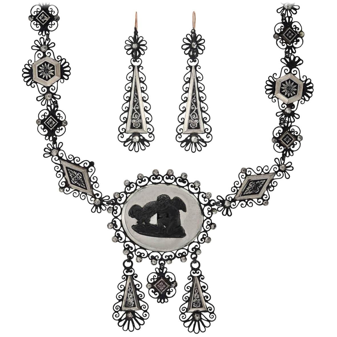 Georgian Berlin Iron and Mirrored Cut Steel Necklace and Earring Set For Sale
