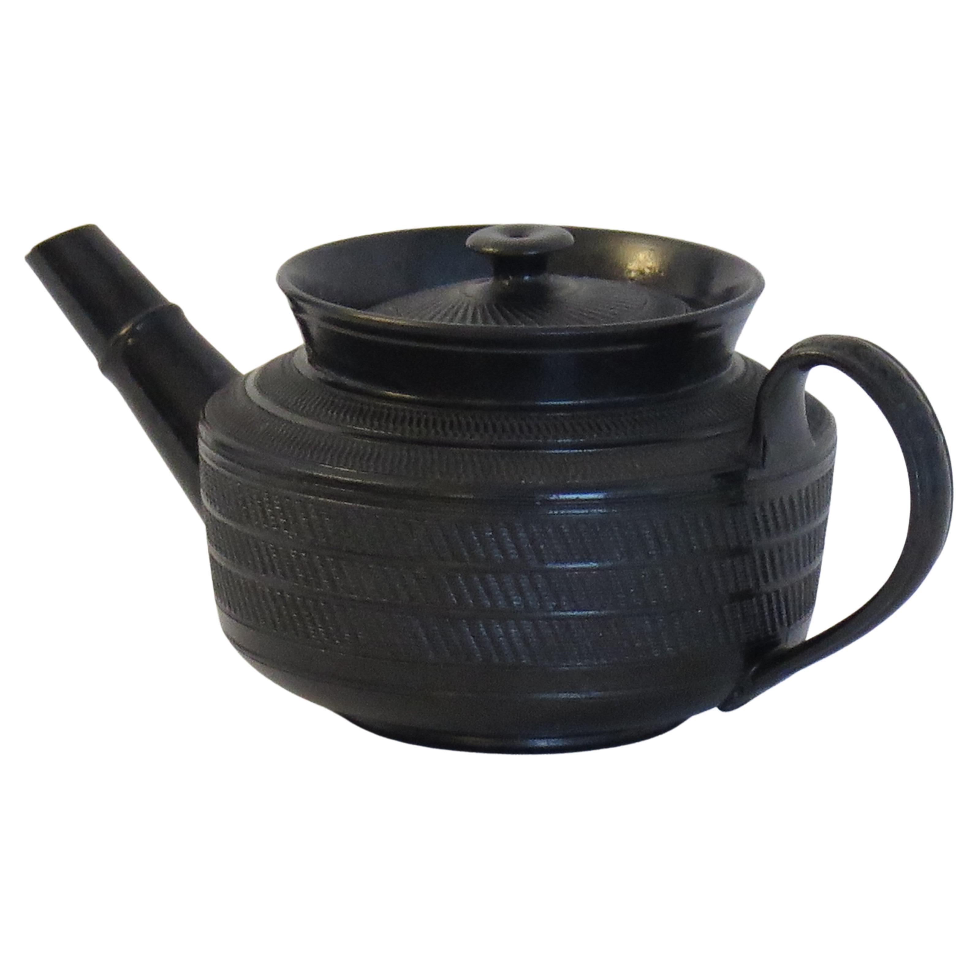 Georgian Black Basalt Teapot & Cover Engine Turned Decoration, English Ca 1825 For Sale