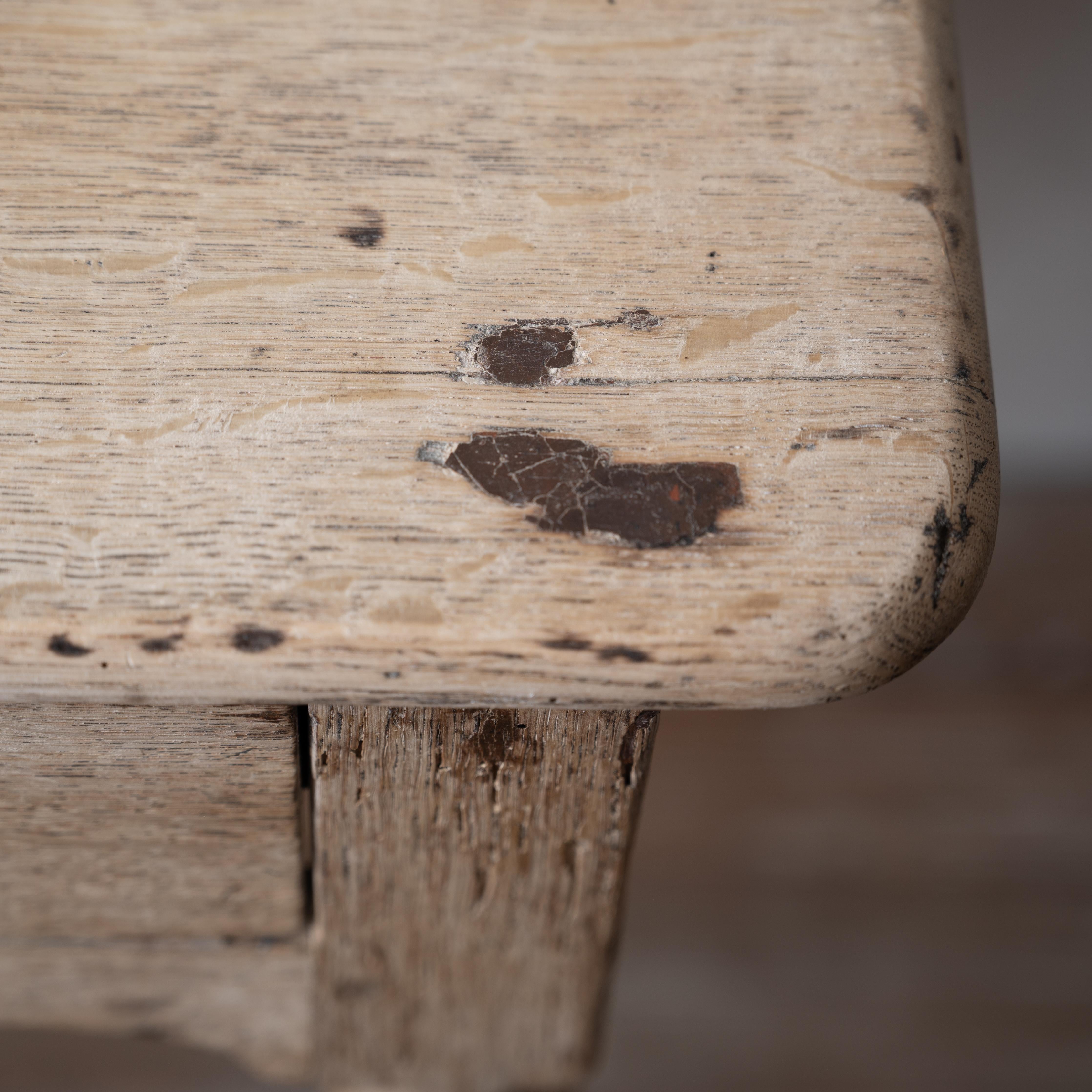 Buffet bas géorgien en Oak Oak blanchi, 18e siècle en vente 6