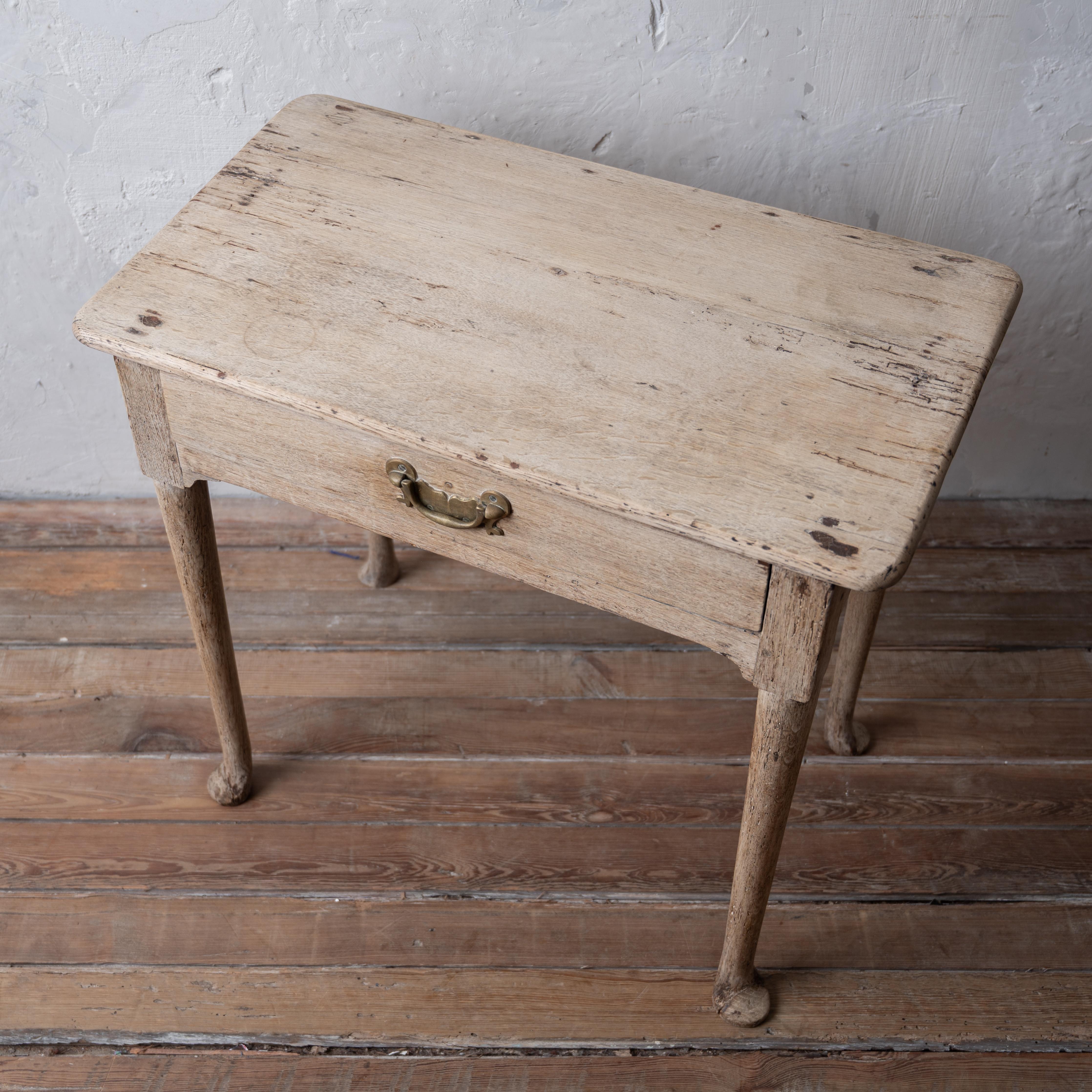 Chêne Buffet bas géorgien en Oak Oak blanchi, 18e siècle en vente