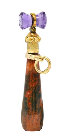 Georgian Bloodstone Amethyst 14 Karat Yellow Gold Carved Floral Badge Charm