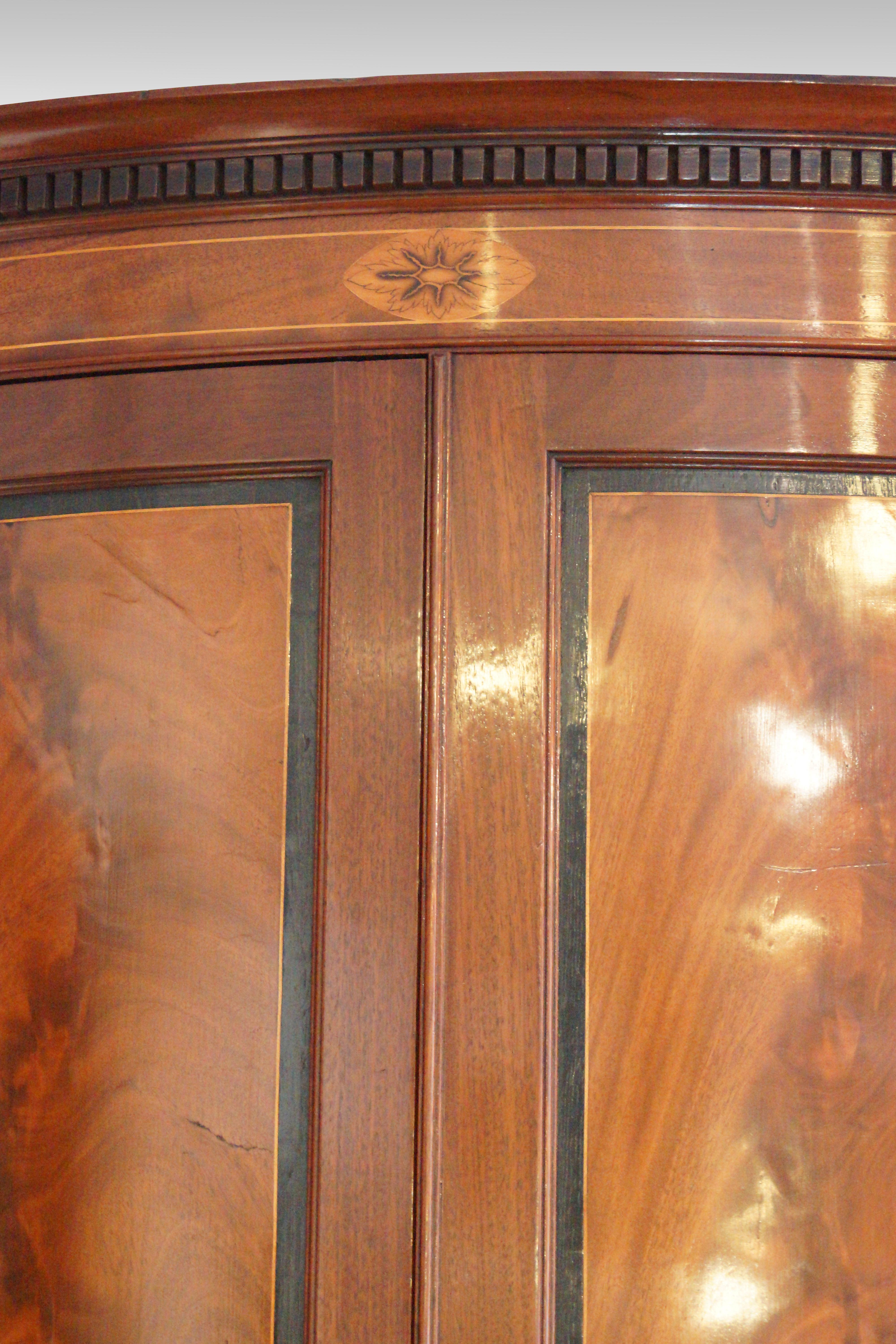 Georgian bow front mahogany hanging corner cabinet
Here we can offer you this Georgian bow front mahogany hanging corner cabinet, that was made, circa 1835
It is of the desirable bow front shape, with the doors having double panels in flame