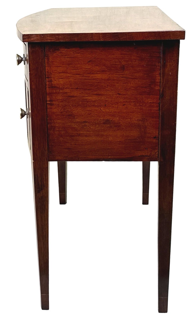 Bowfront Mahogany Dressing Table For Sale at 1stDibs