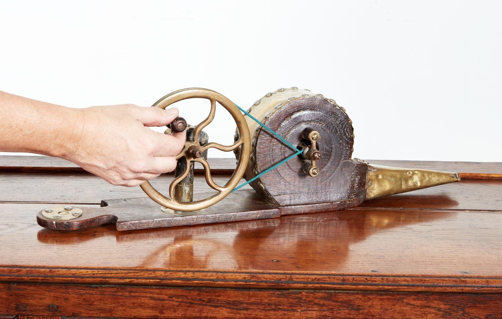 Georgian Brass and Mahogany Mechanical Bellows For Sale 6