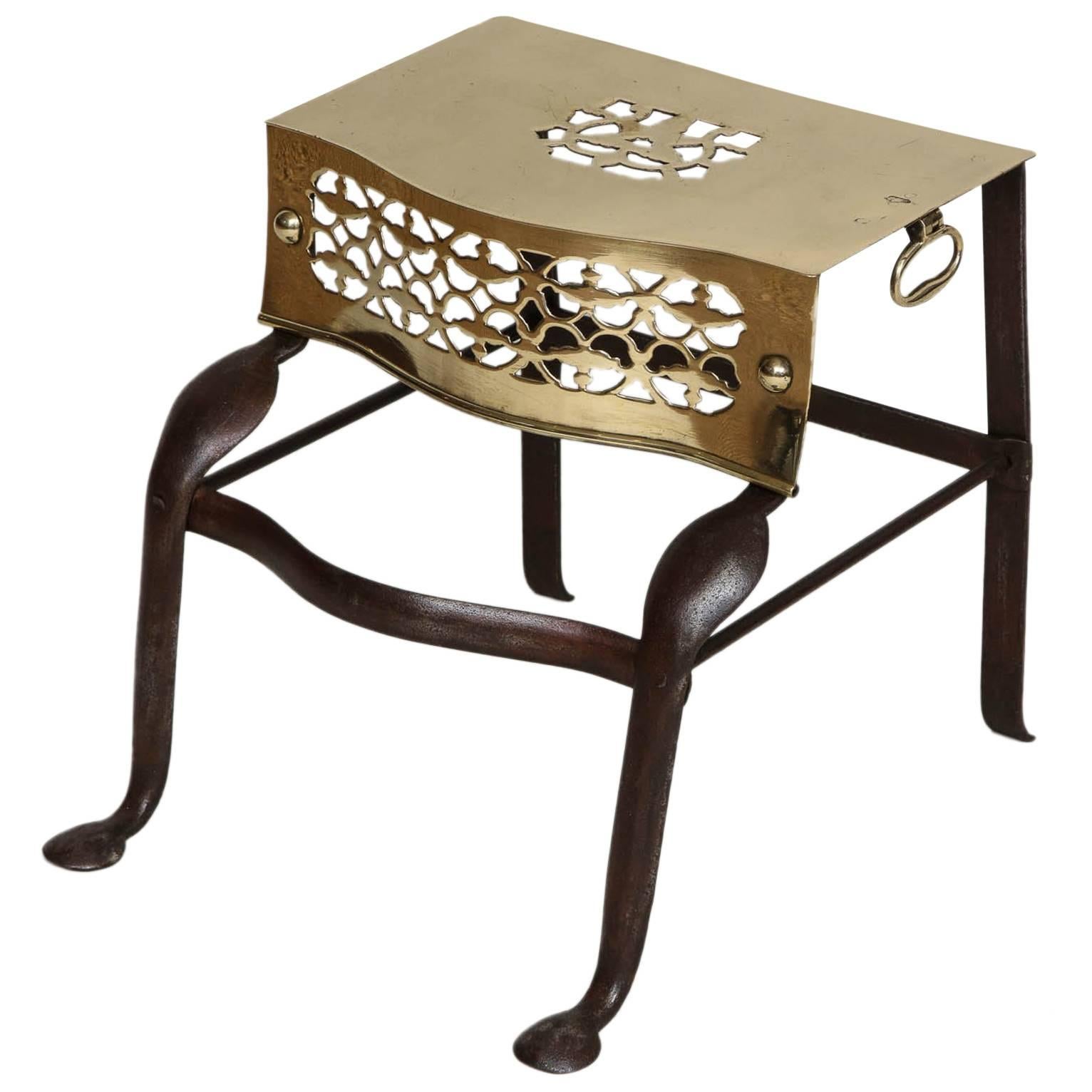 Trivet géorgien en laiton et acier