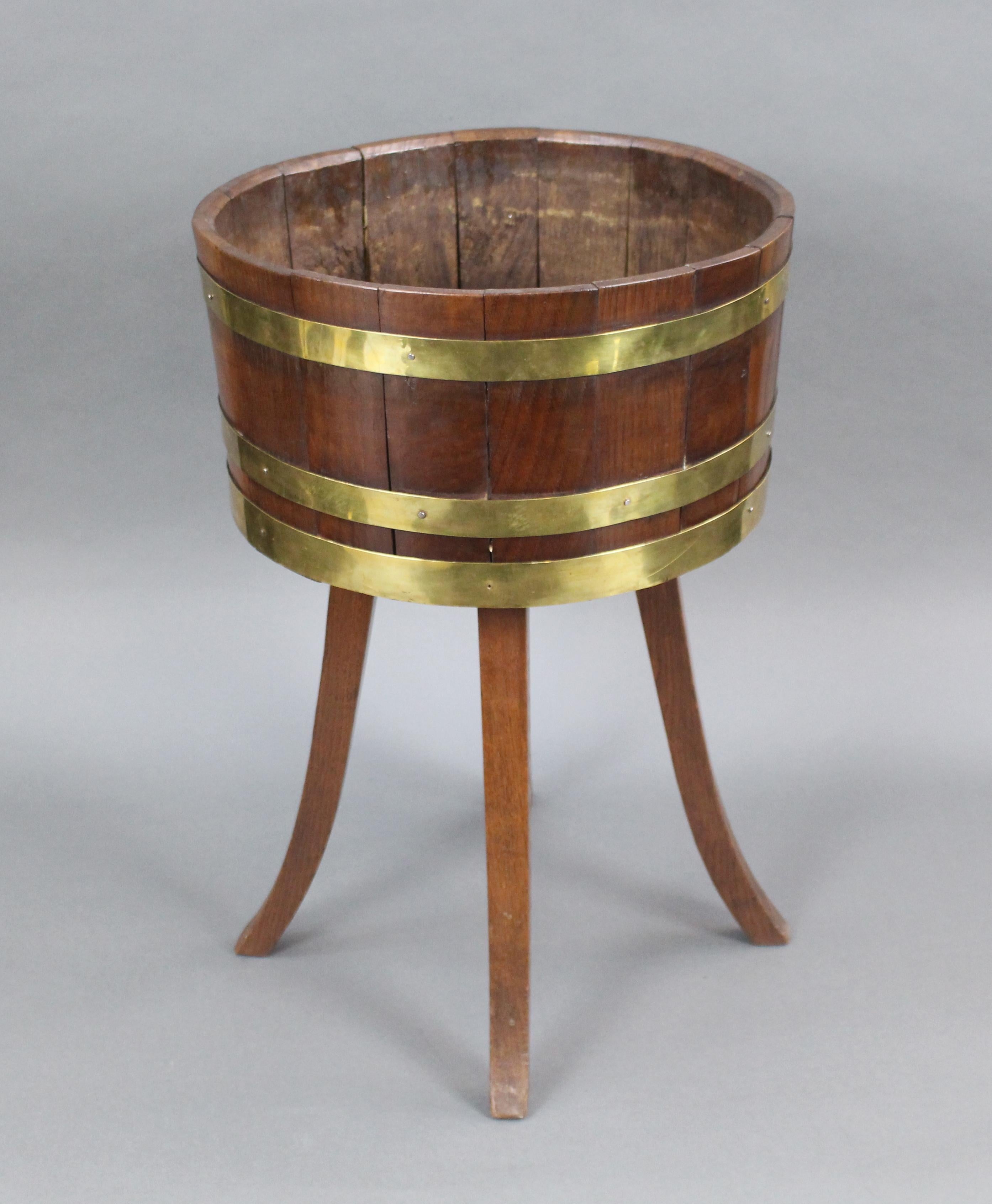 Georgian Brass Bound Oak Cellaret In Good Condition For Sale In Worcester, GB