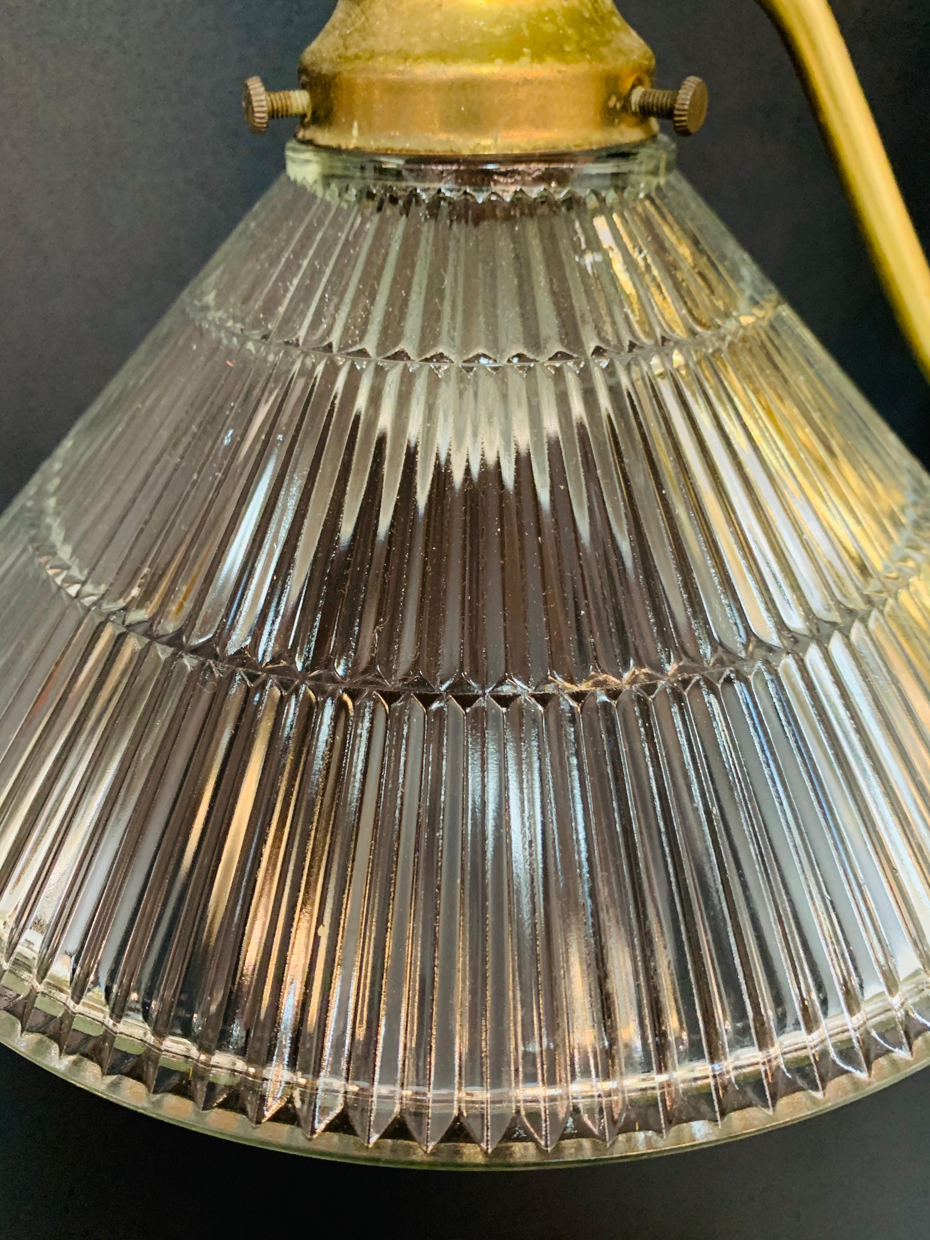 Georgian Brass Two Flared Glass Shades Anhänger oder Kronleuchter im Angebot 2
