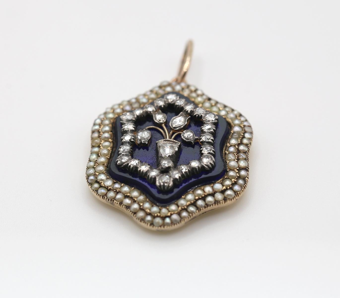 Pendentif géorgien Bristol Blue Glass Diamonds 18K, 1910 Bon état - En vente à Herzelia, Tel Aviv