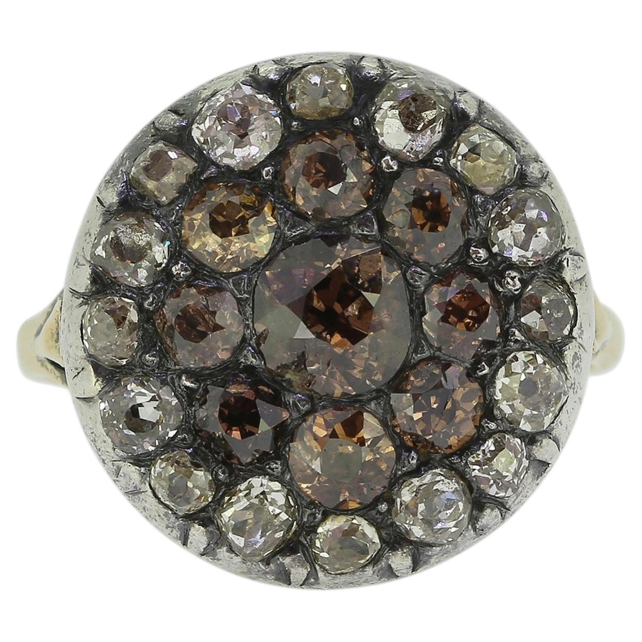 Anello con grappolo di diamanti marroni e bianchi della Georgia in vendita