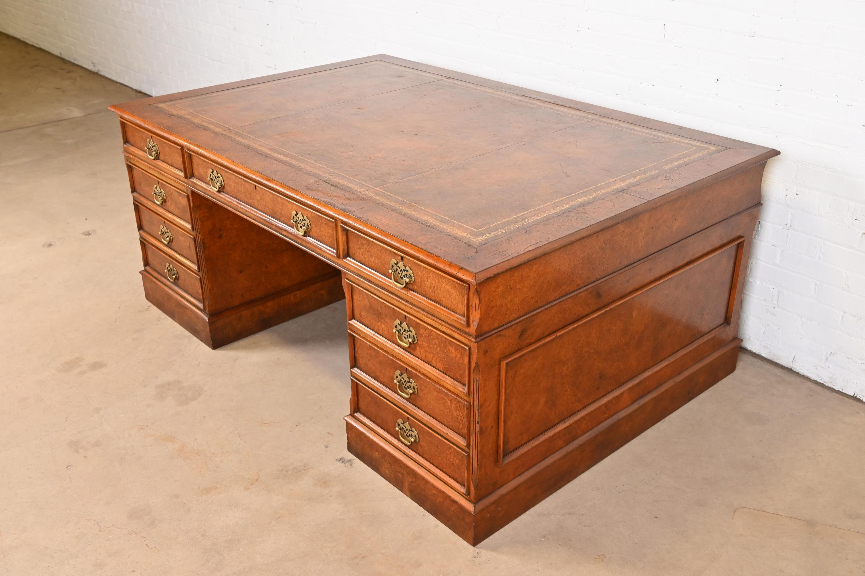 Georgian Burled Walnut Leather Top Double-Sided Executive Partners Desk In Good Condition In South Bend, IN