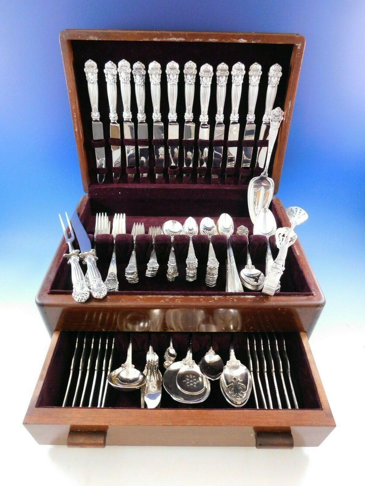 Dinner Size monumental Georgian by Towle sterling silver flatware set, 140 pieces. This set includes:

12 dinner size knives, with French stainless blades, 9 3/4