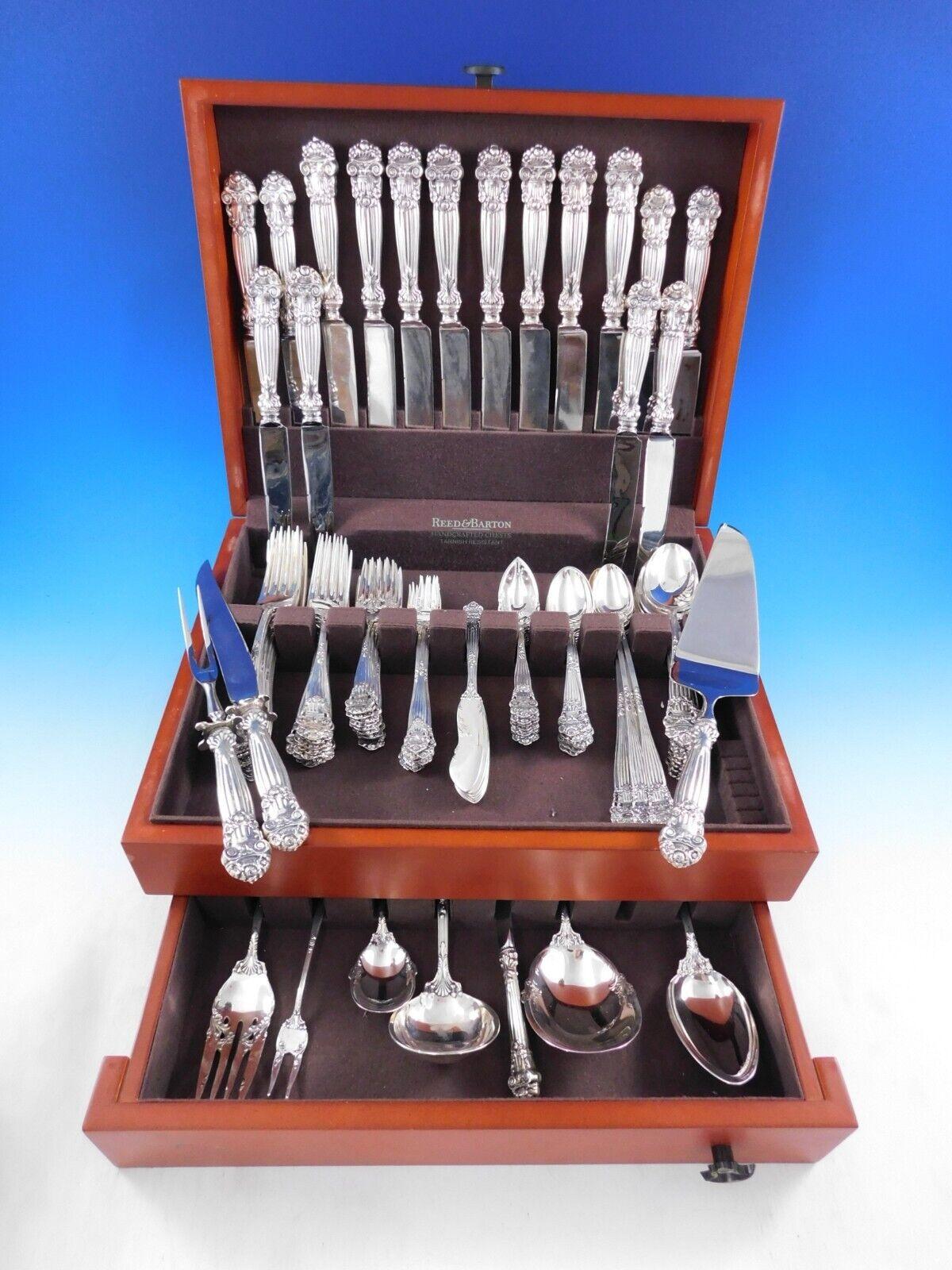 Impressionante set di posate in argento sterling Georgian by Towle, 106 pezzi. Questo set comprende:

8 Coltelli da cena, lama francese, 10