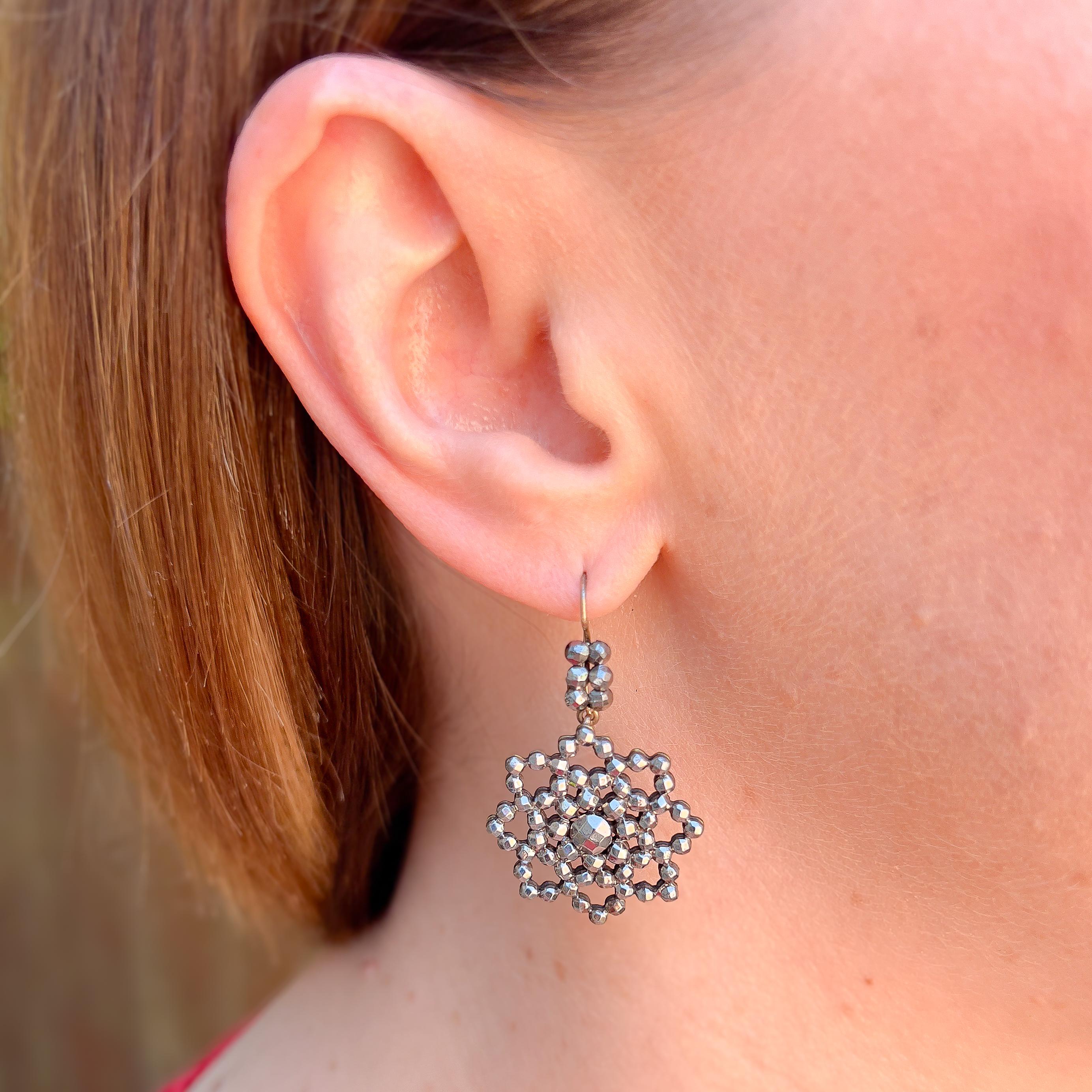 Georgian c.1800 Cut Steel Flower Antique Drop Earrings In Good Condition For Sale In Skelmersdale, GB