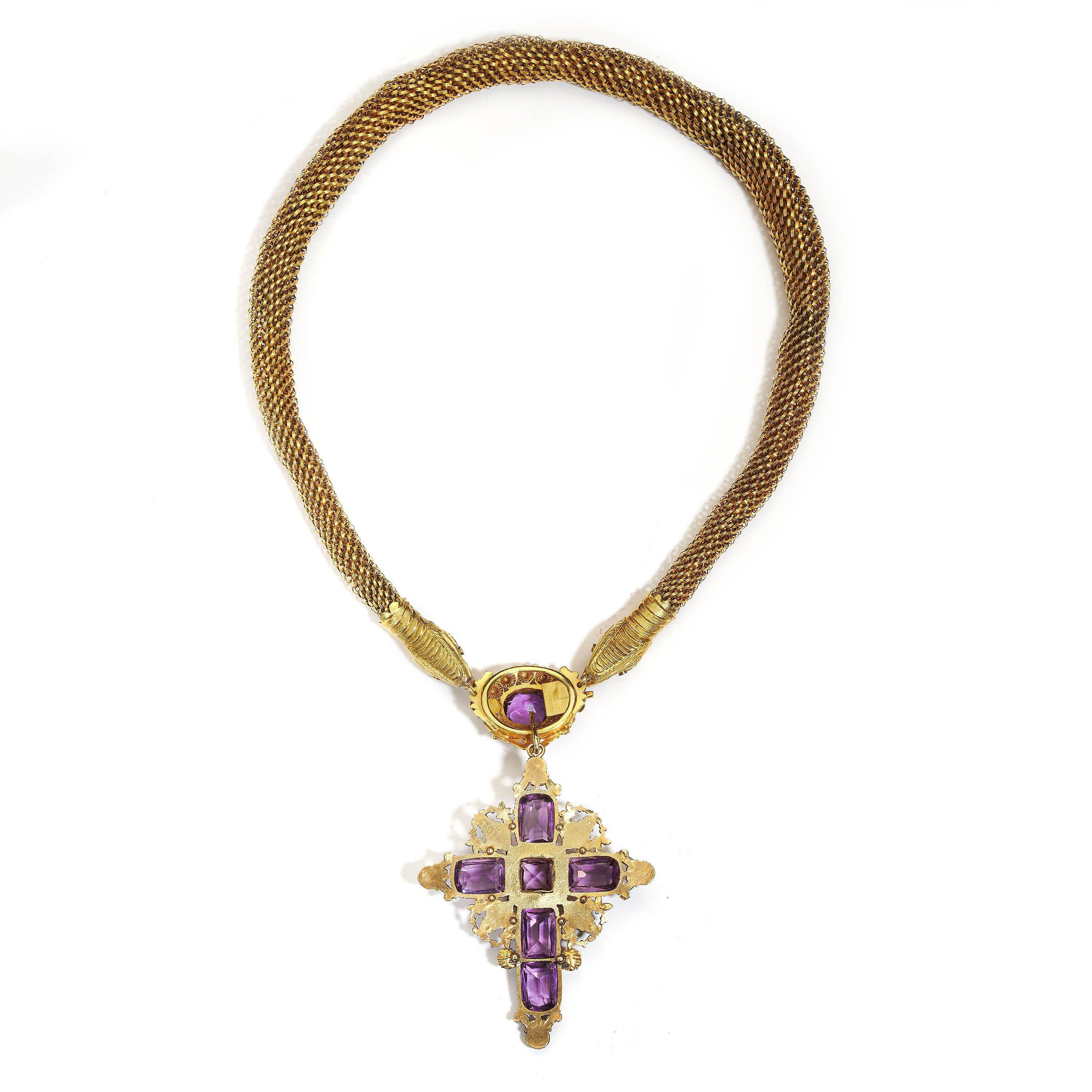 Collar georgiano Cannetille de oro de serpiente con colgante de amatista y cruz de esmeralda en Bueno estado para la venta en London, GB