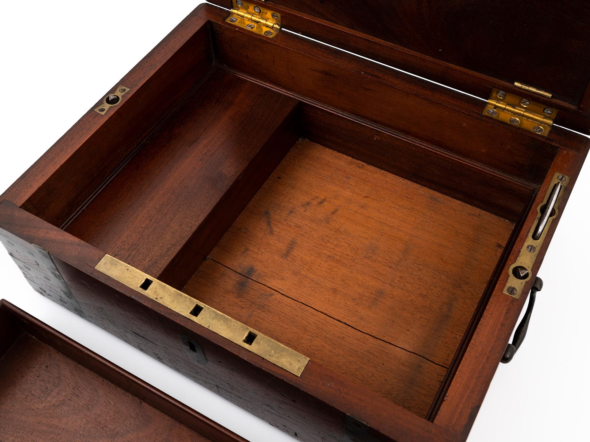 Antike englische George III Kapitäns-Militär-Schreibkasten von Hewlins, George III im Angebot 6