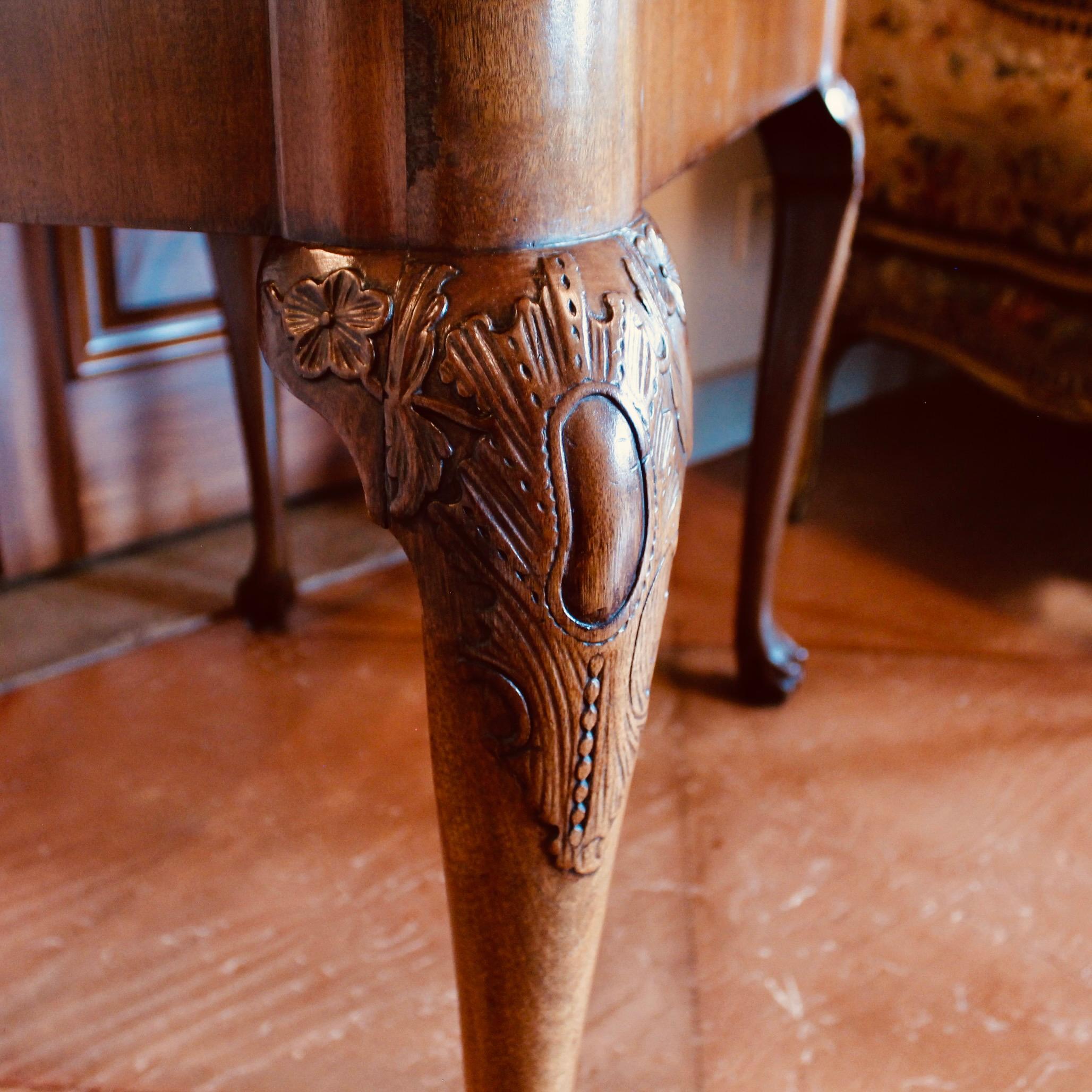 Georgian Carved Center Table Or Console Table, With Hairy Paw Feet For Sale 2