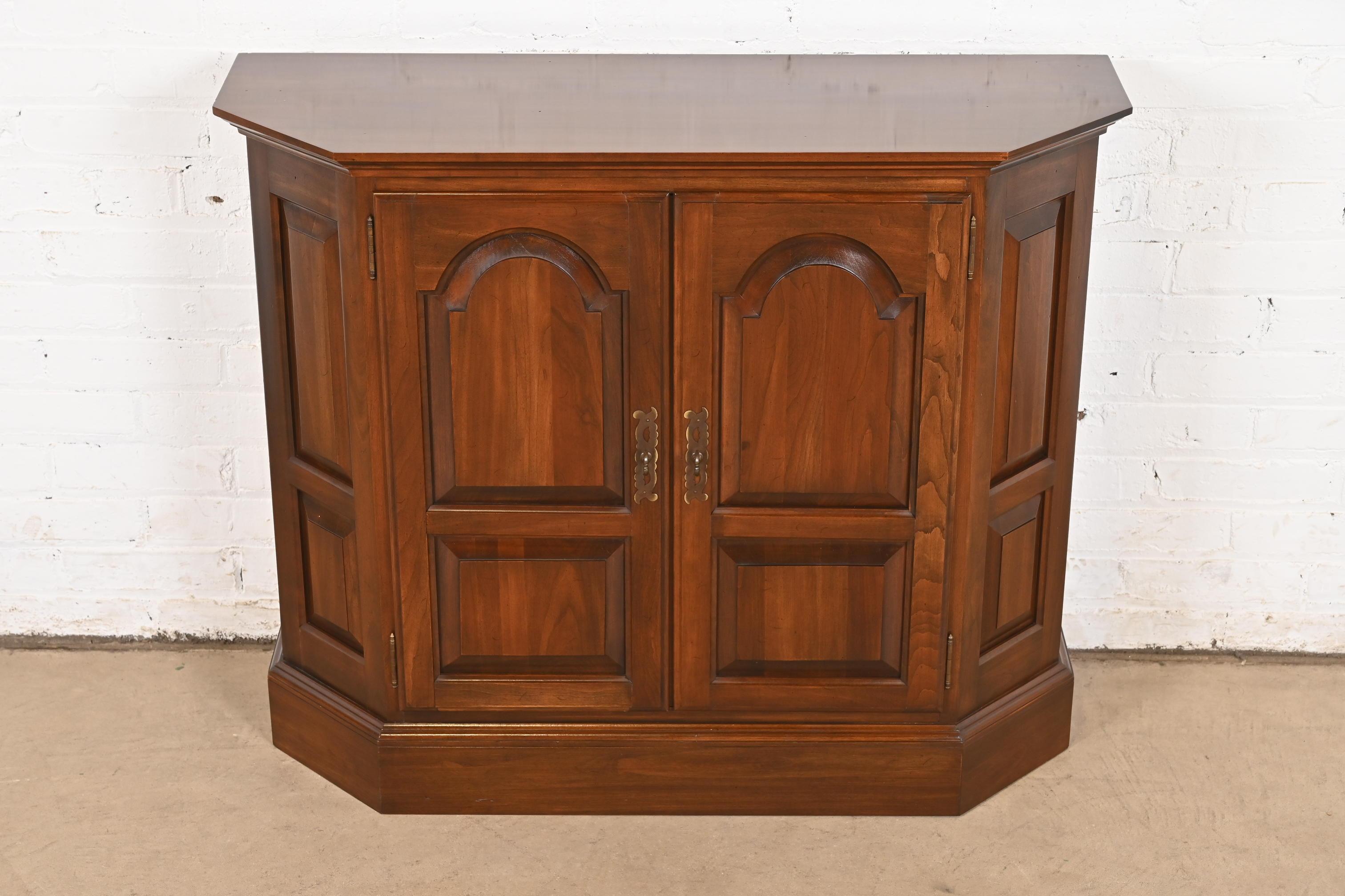 American Georgian Carved Cherry Wood Buffet Server or Bar Cabinet, Circa 1960 For Sale