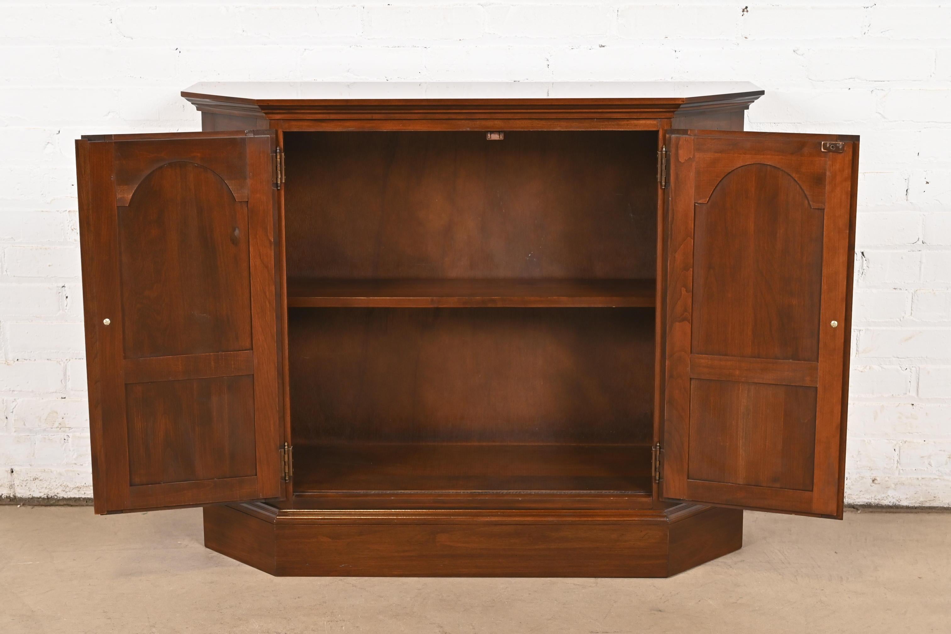 Brass Georgian Carved Cherry Wood Buffet Server or Bar Cabinet, Circa 1960 For Sale