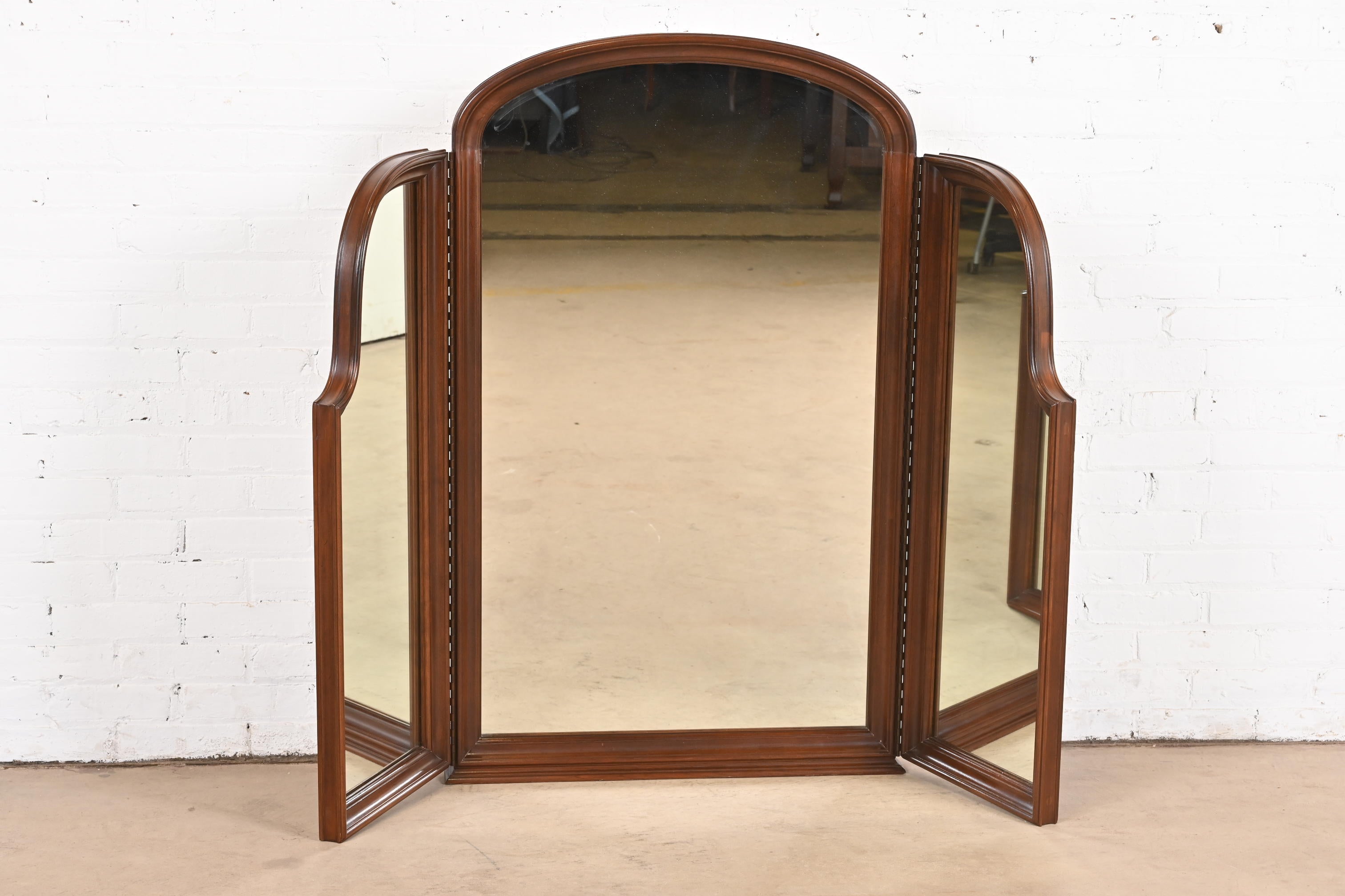 American Georgian Carved Cherry Wood Tri-Fold Triple Mirror For Sale