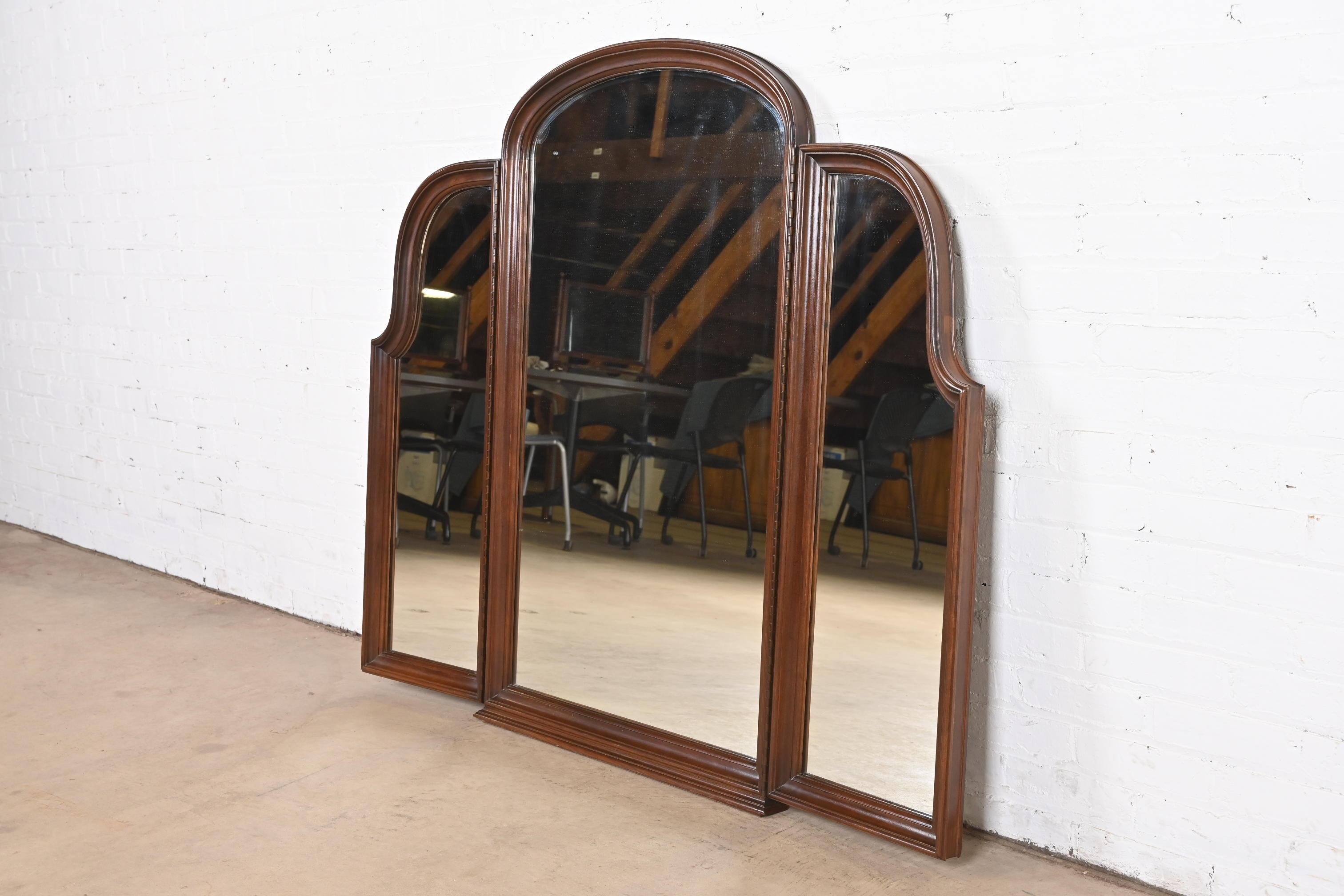 Late 20th Century Georgian Carved Cherry Wood Tri-Fold Triple Mirror For Sale