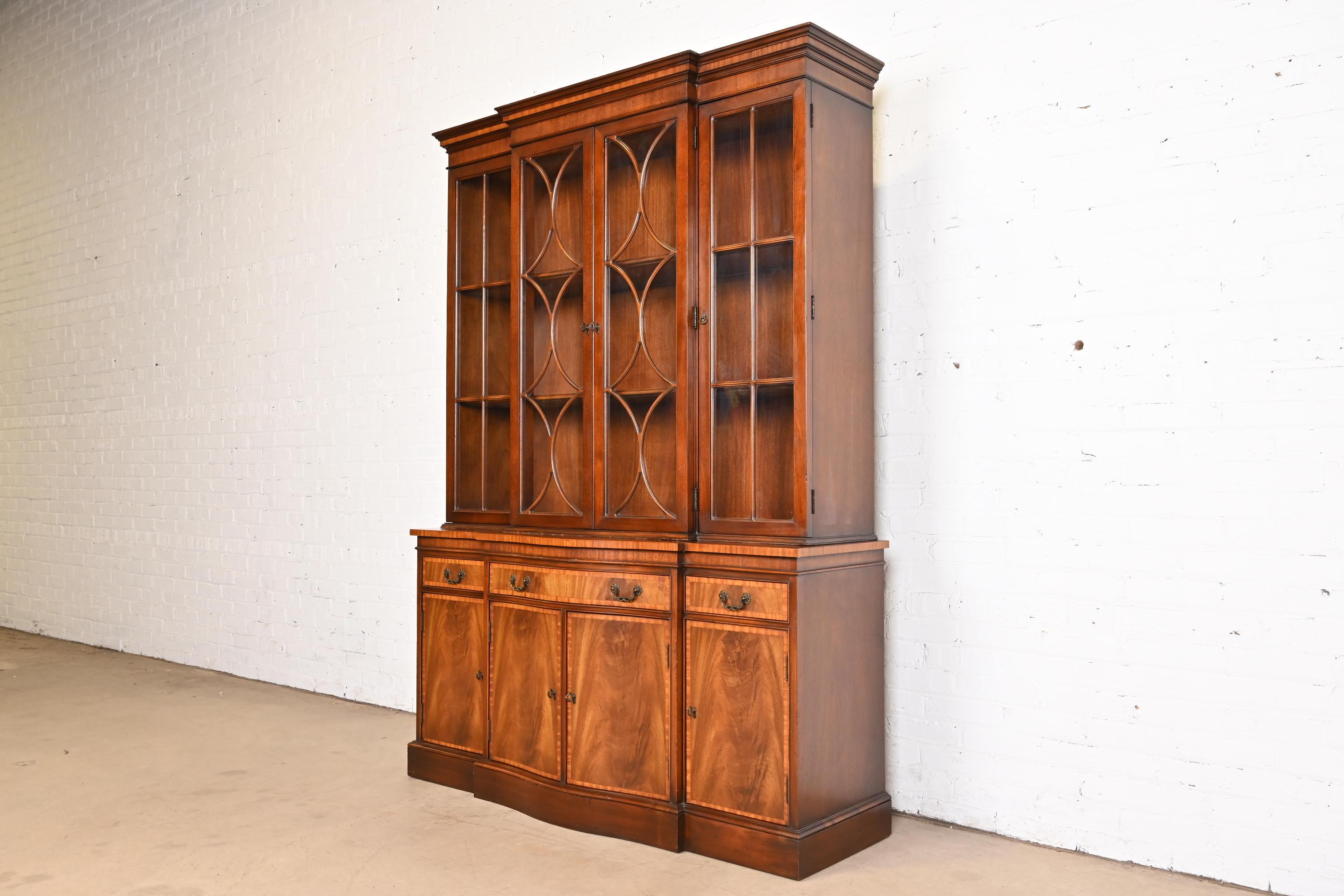 American Georgian Carved Flame Mahogany Breakfront Bookcase Cabinet by Fancher, 1940s For Sale