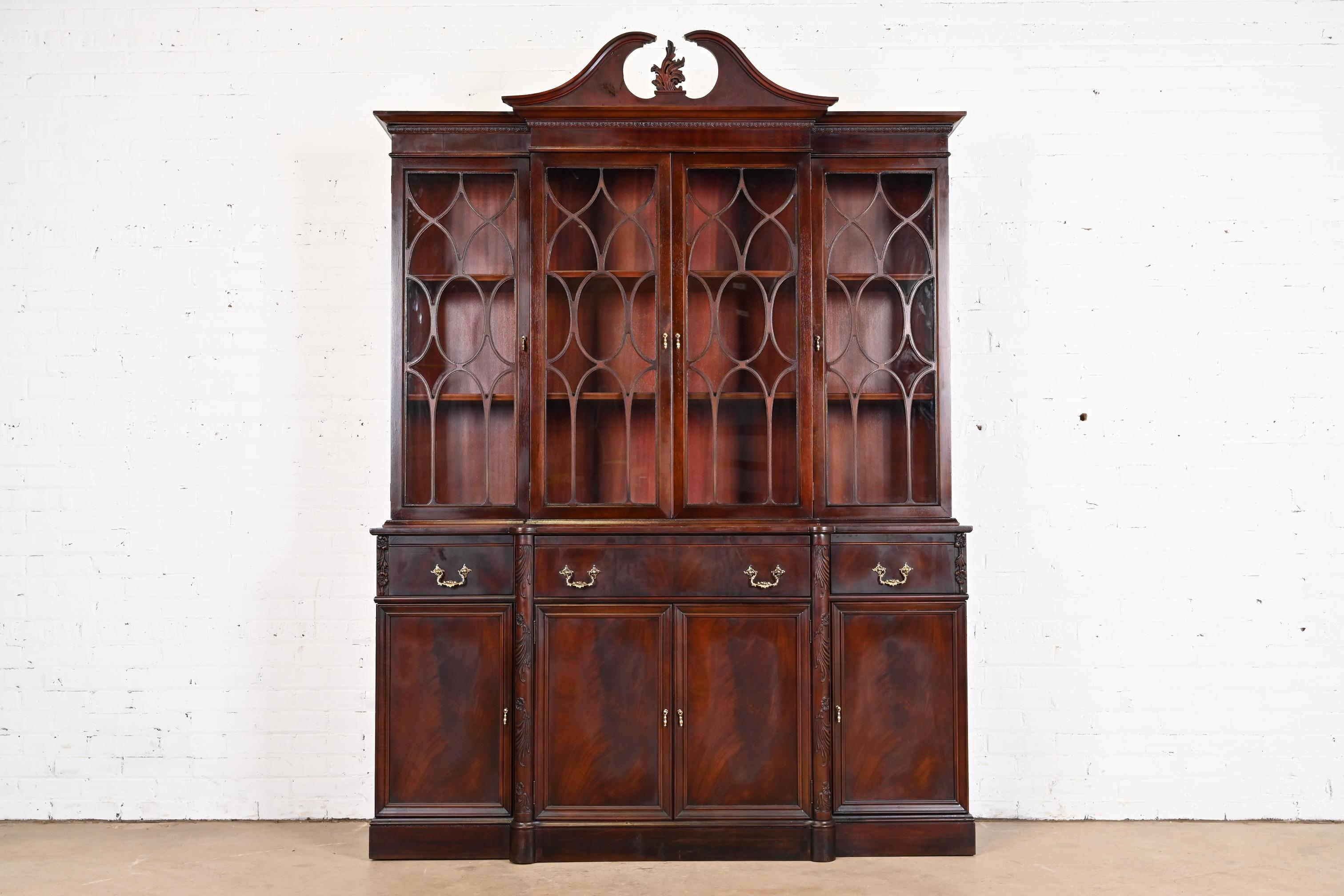Georgian Carved Flame Mahogany Breakfront Bookcase Cabinet With Secretary Desk In Good Condition For Sale In South Bend, IN