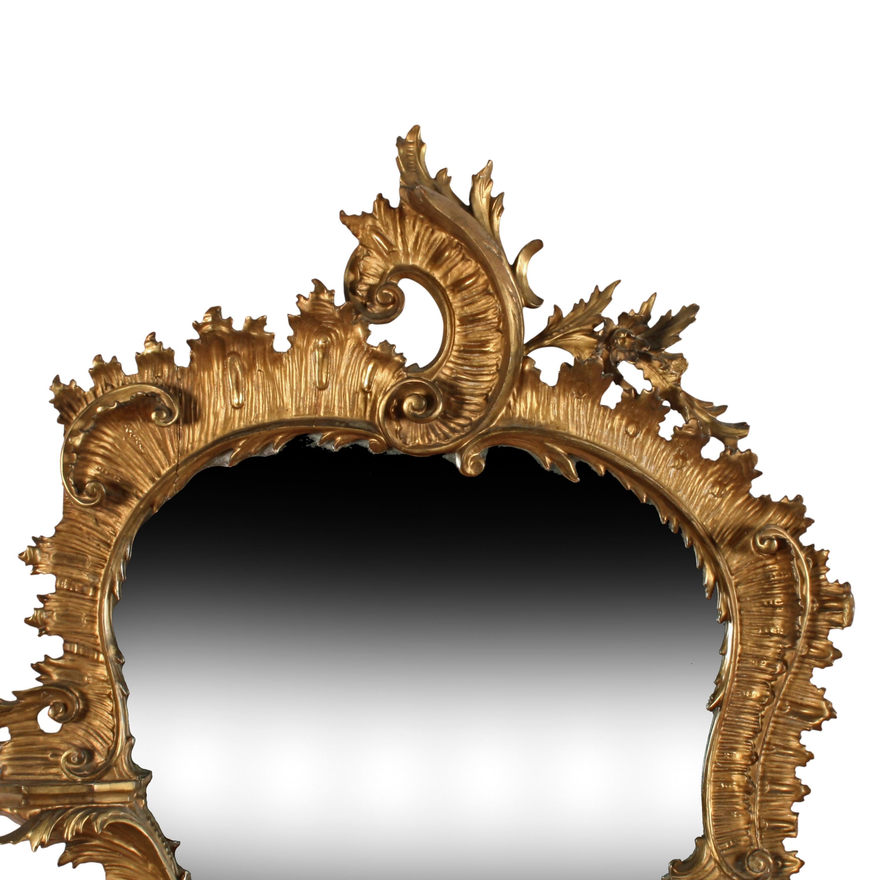 Georgian Carved Giltwood Mirror In Good Condition For Sale In Newcastle Upon Tyne, GB
